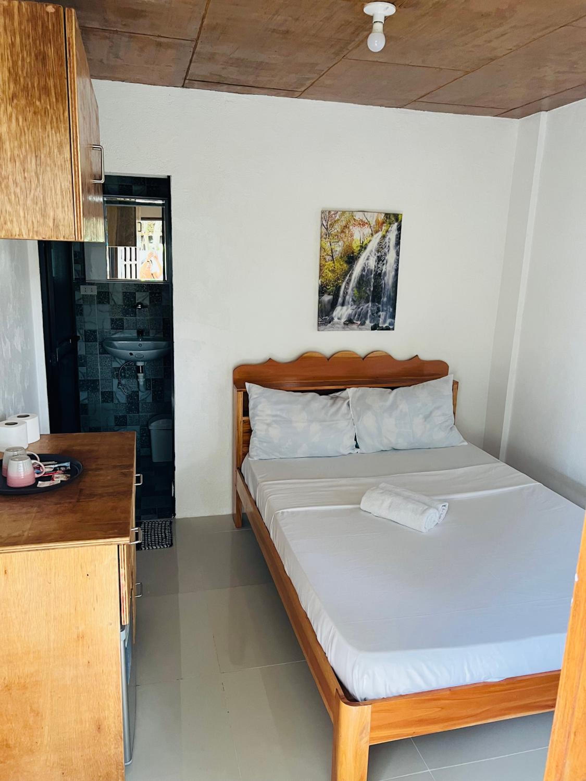 Budget Single Room photo 3