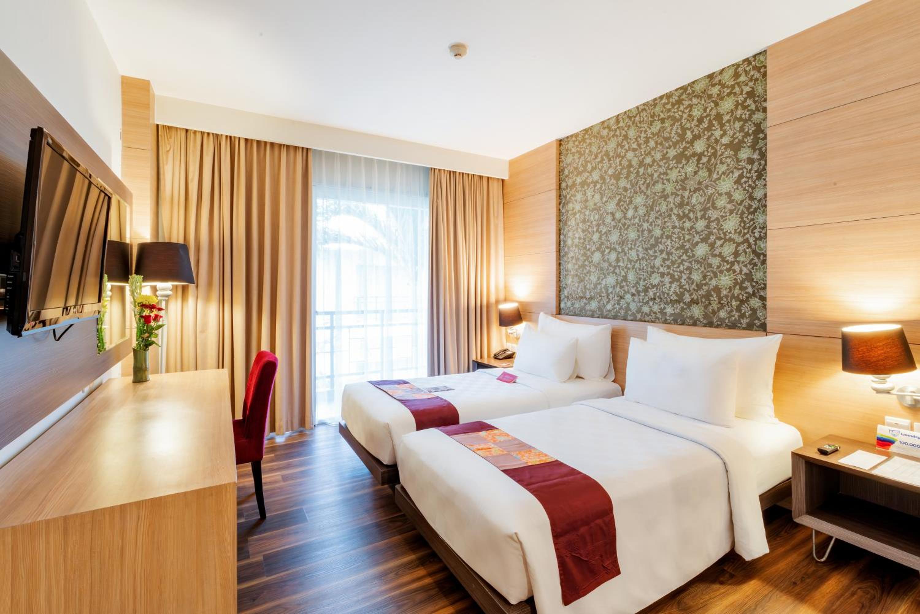 Deluxe Double or Twin Room with Balcony