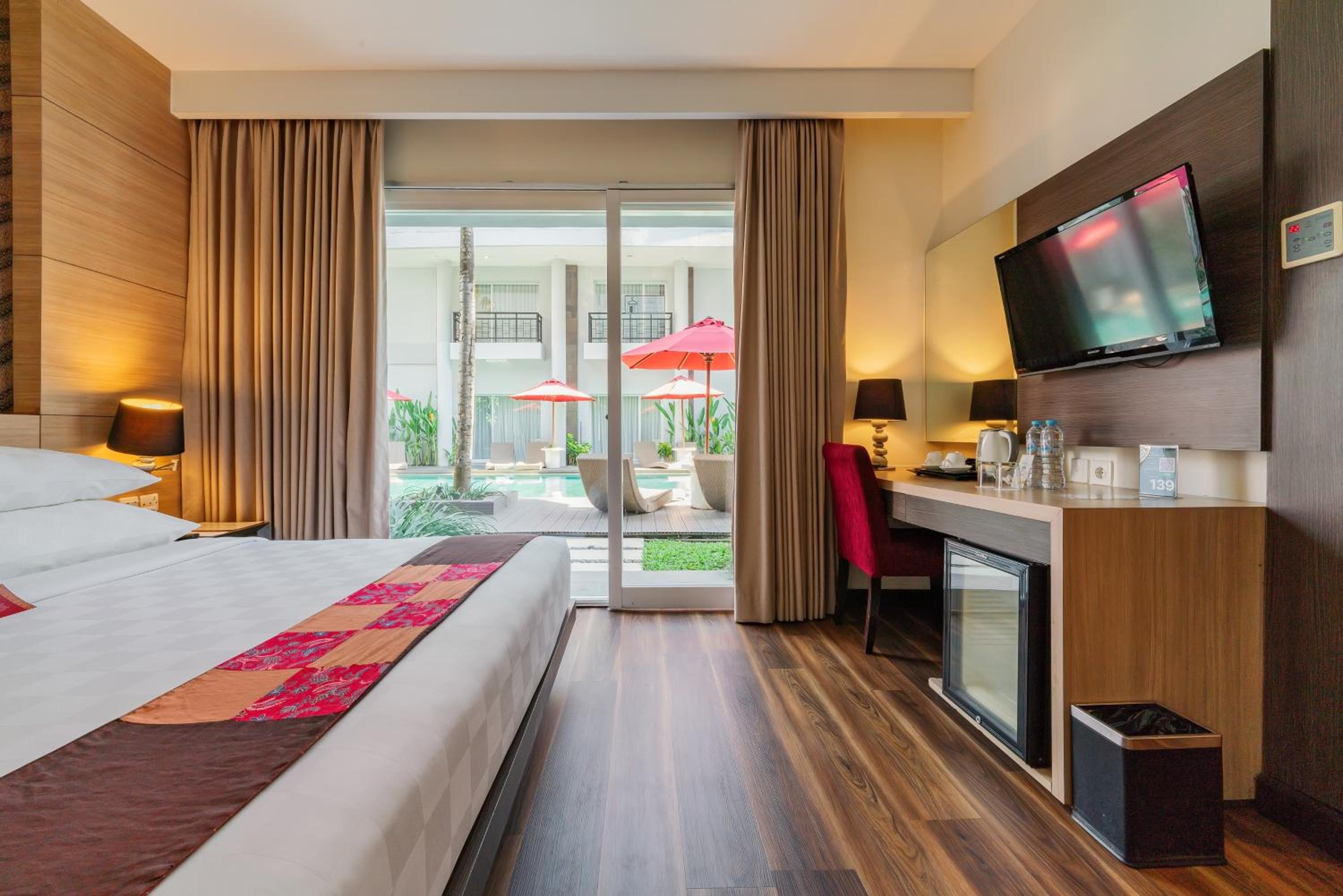 Deluxe Double or Twin Room with Pool Terrace