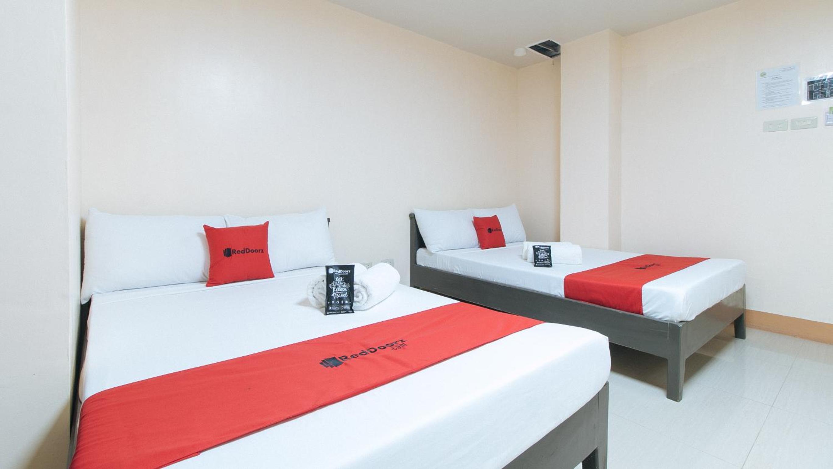 Quadruple Room - Photo 3