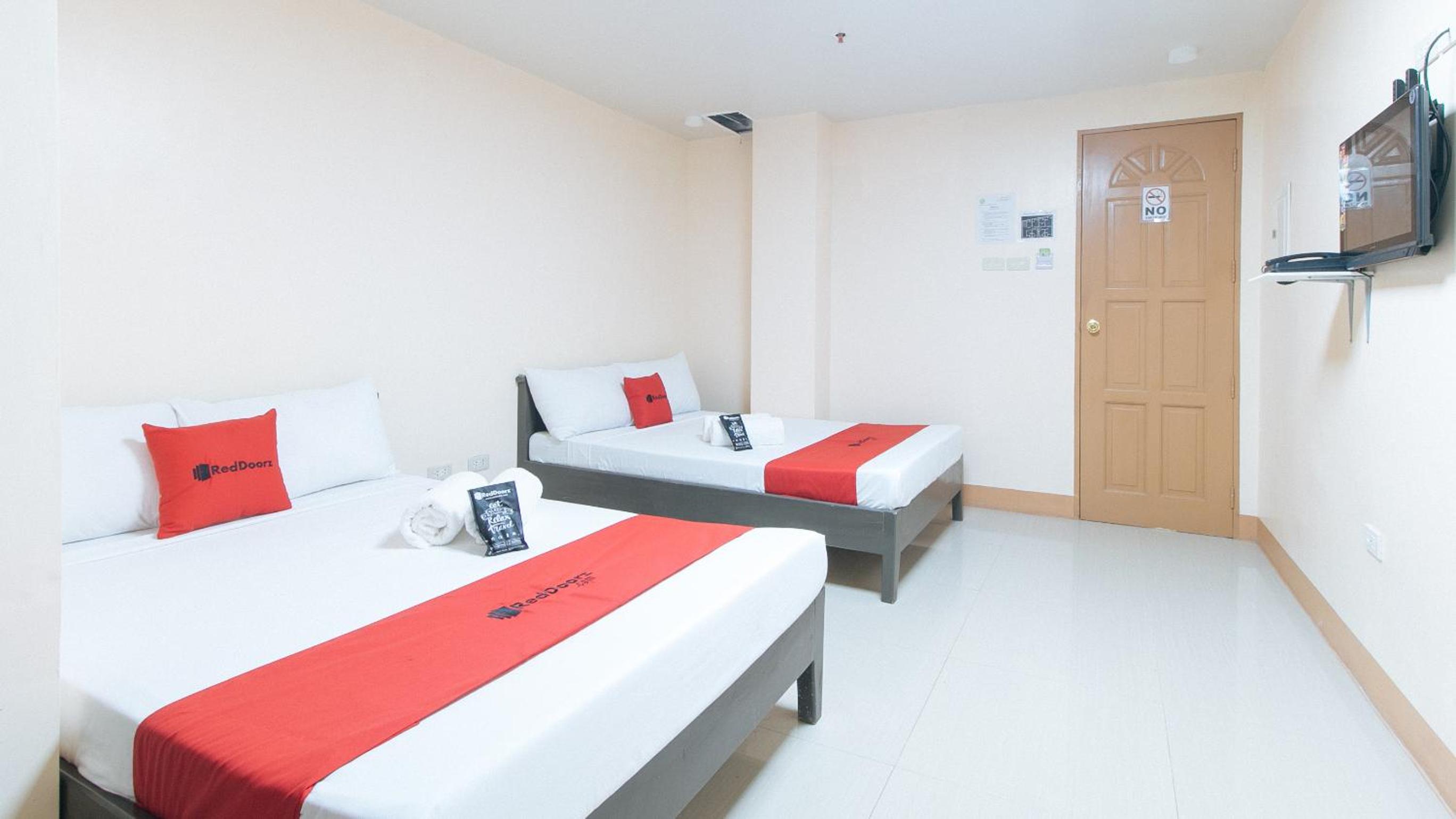 Quadruple Room - Photo 1