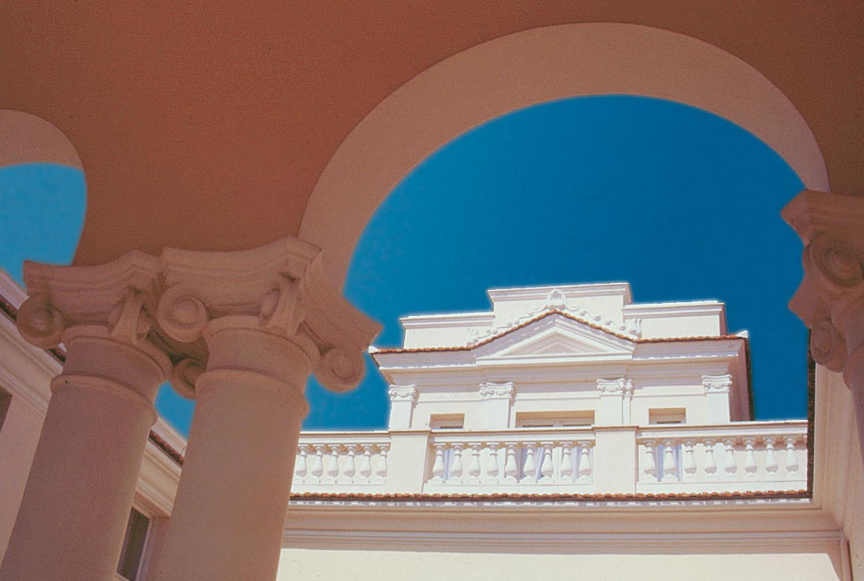 Suite - Split Level - Photo 4
