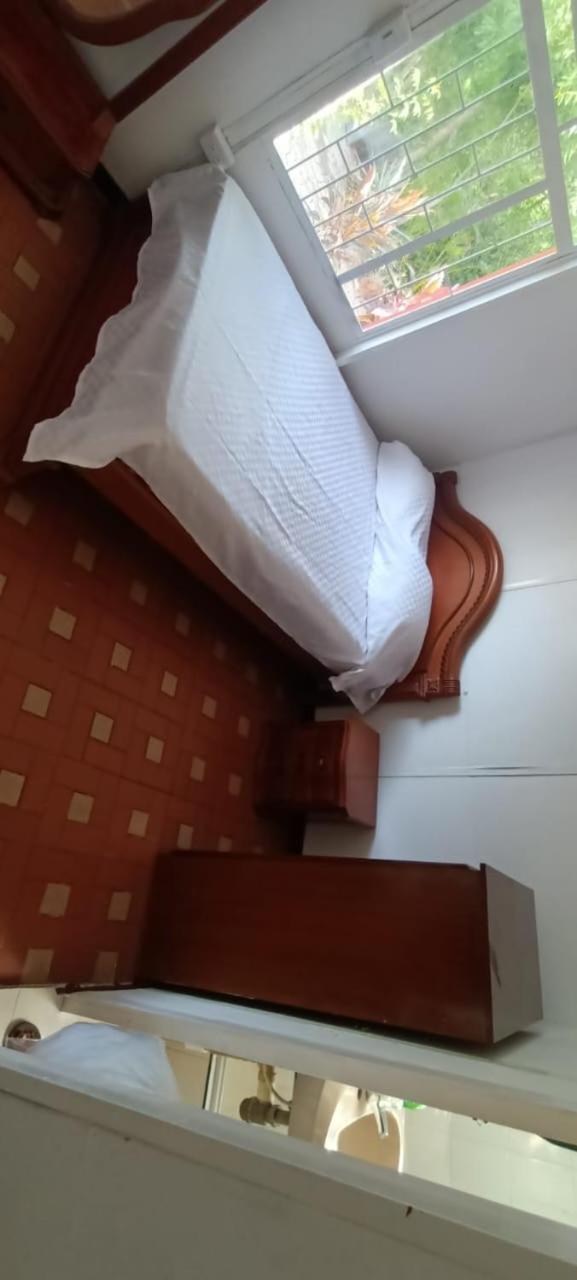 One-Bedroom House photo 1