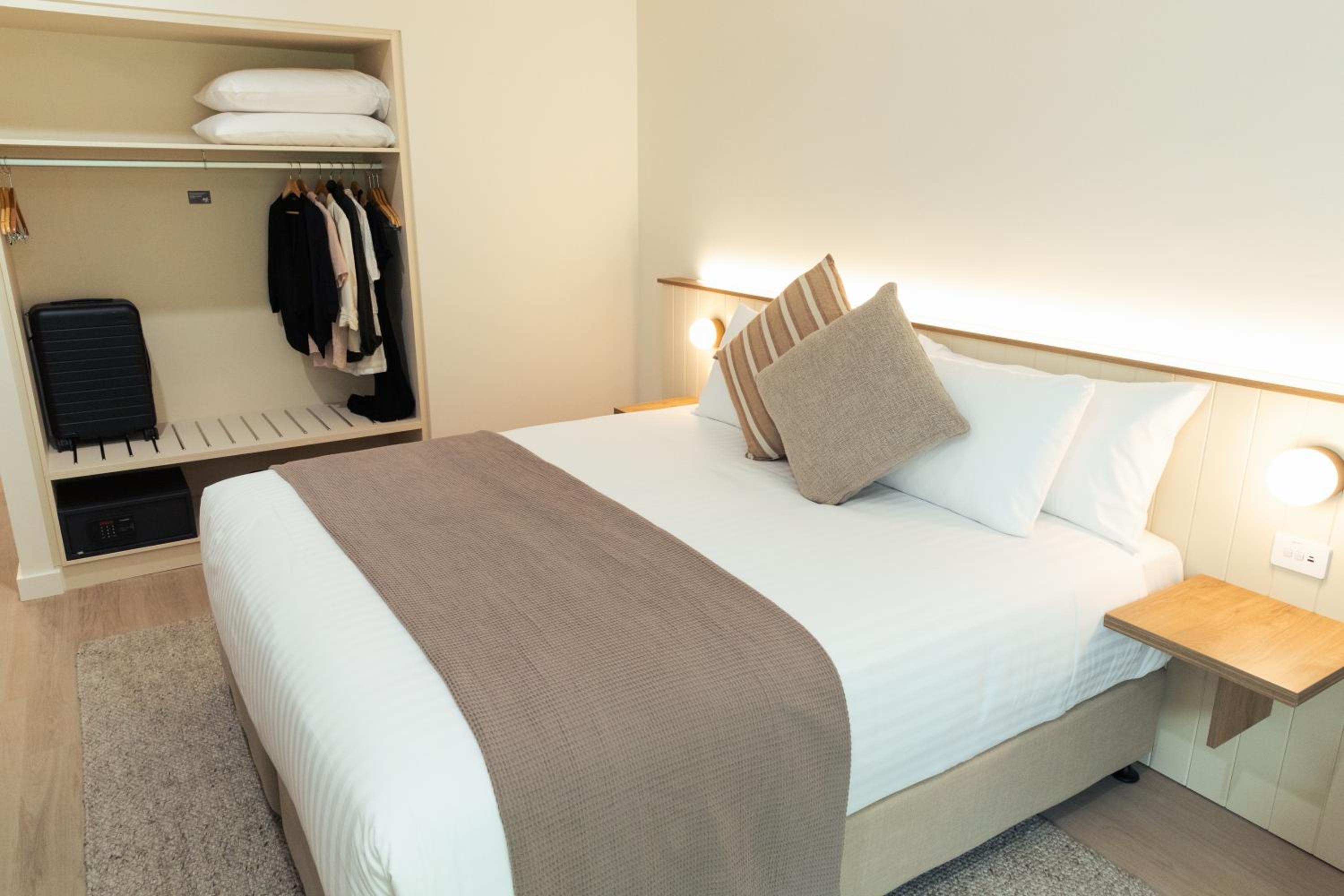 Superior King Room photo 2