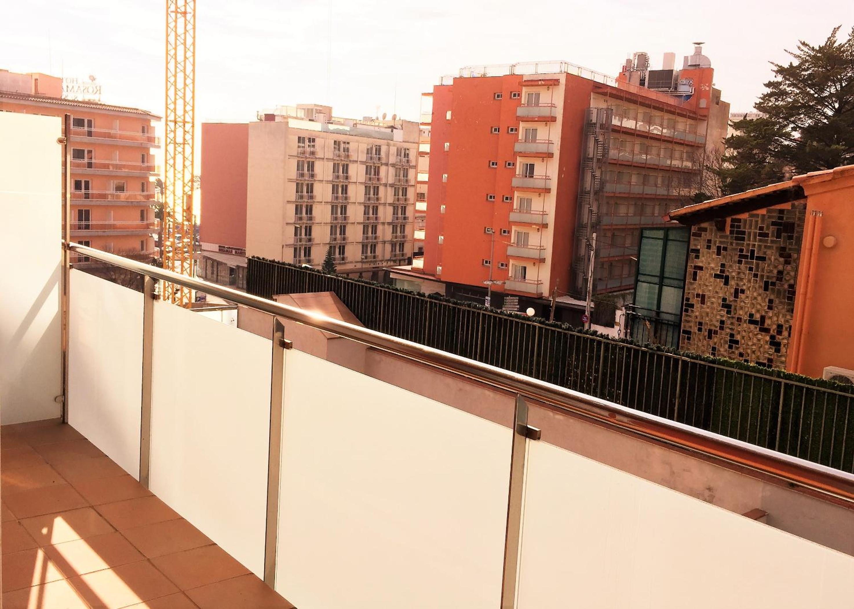 Apartment with Balcony photo 2