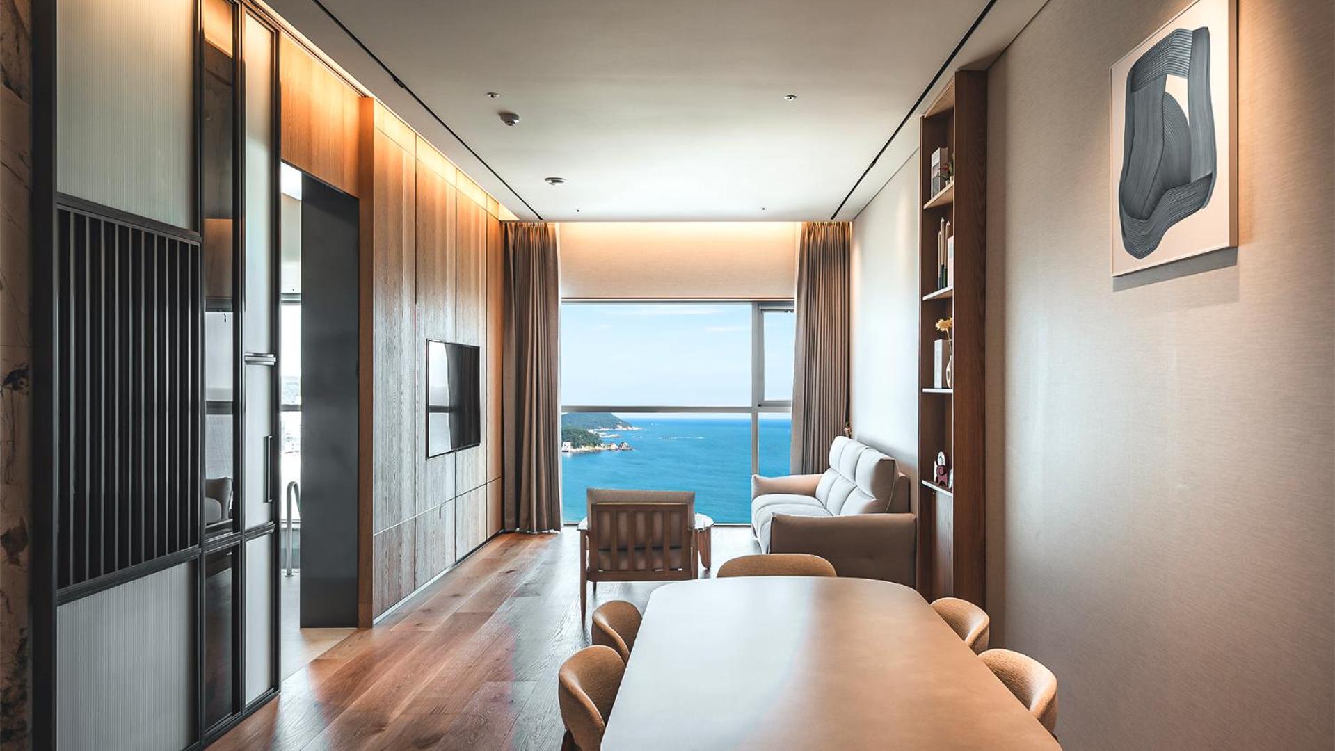 Ocean Premium Suite Pool