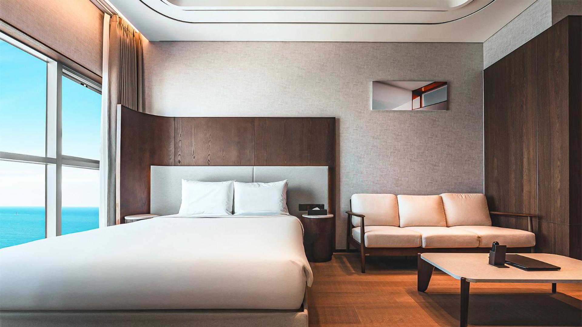 Ocean Deluxe Suite