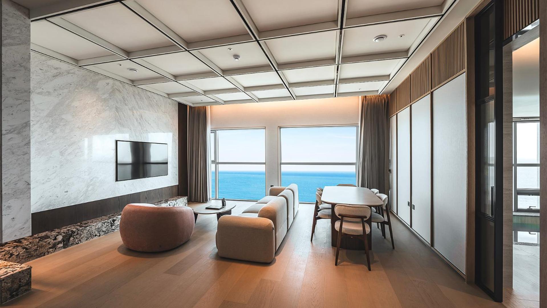 Ocean Grand Suite Pool