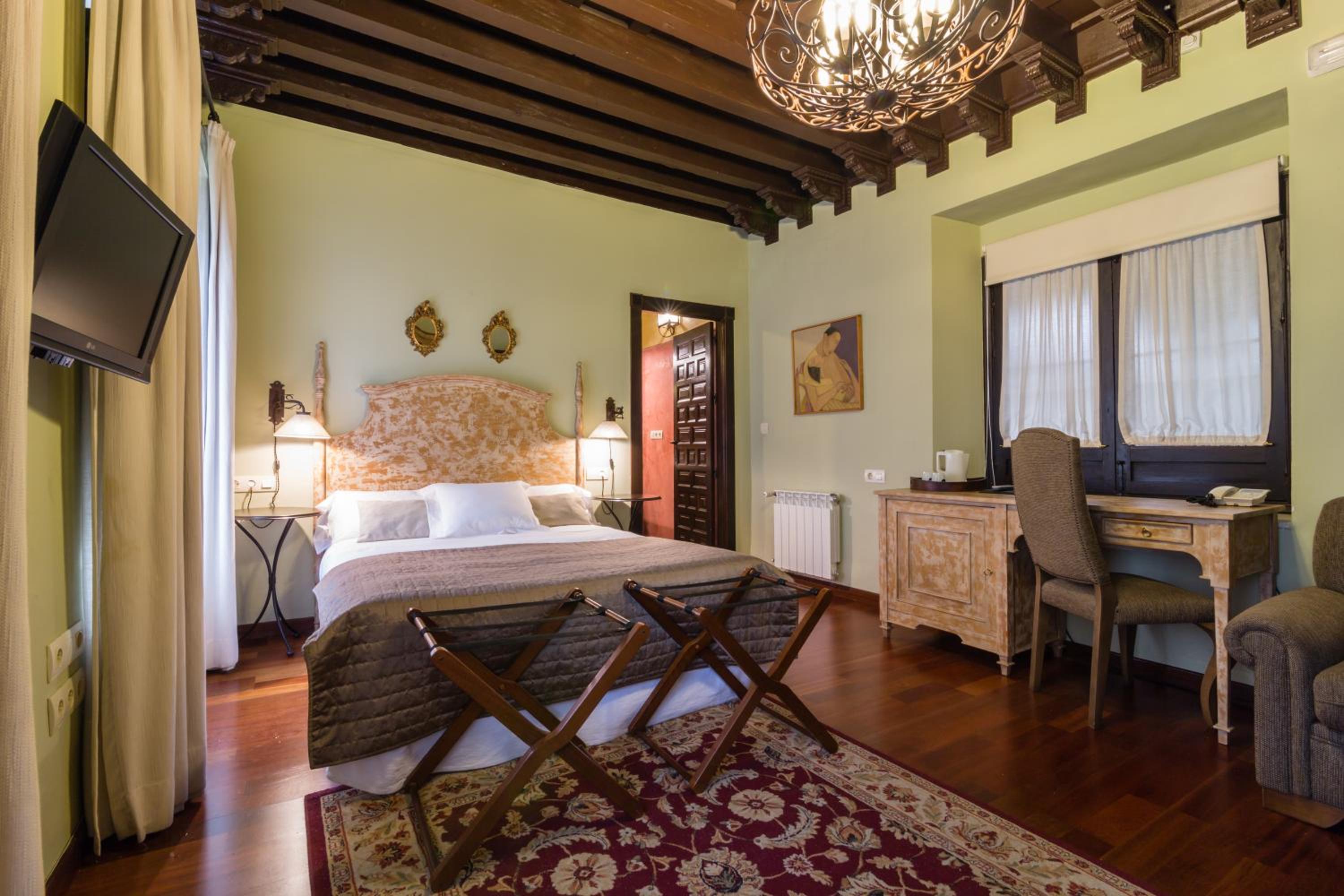 Deluxe Family Room - Photo 4