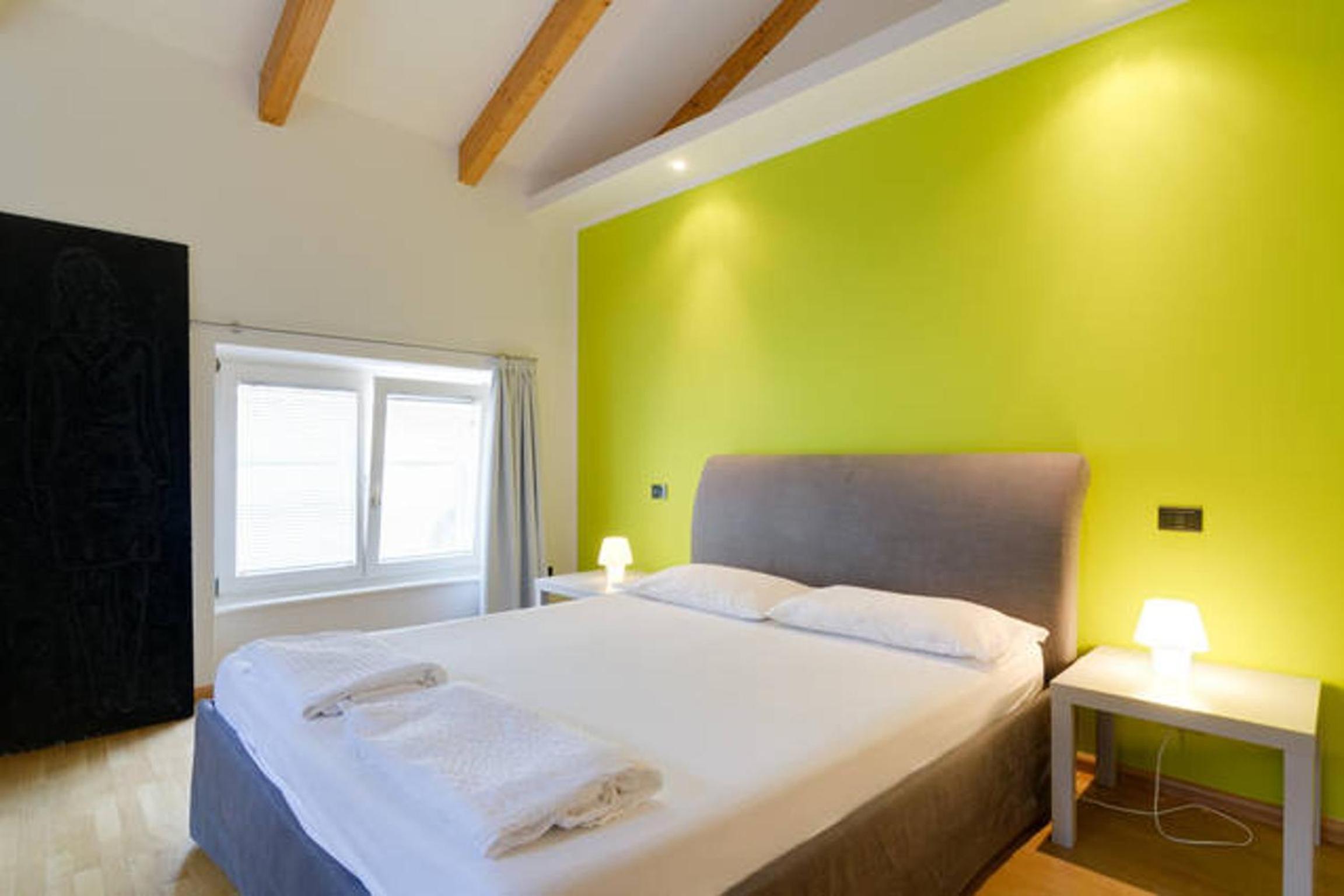 Twin Room with Private Bathroom photo 3