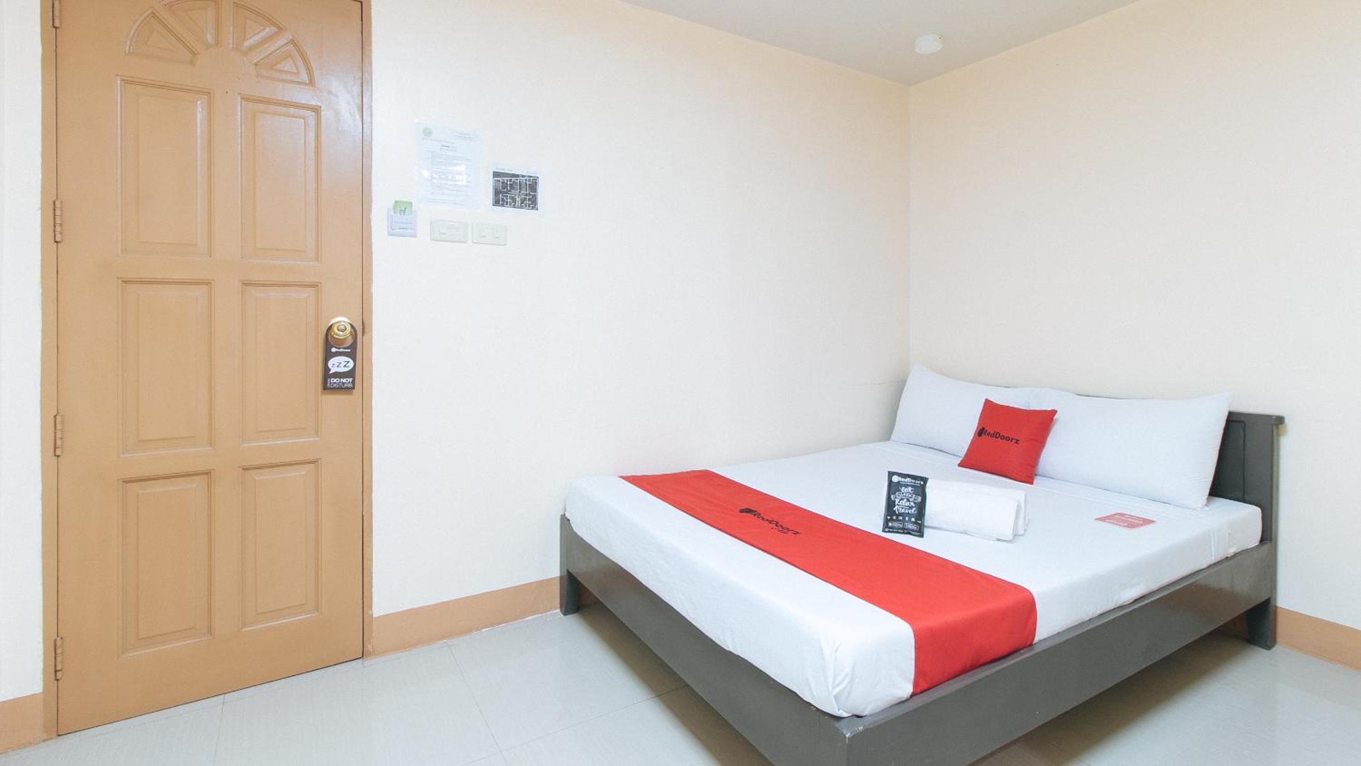 Standard Double Room - Photo 2