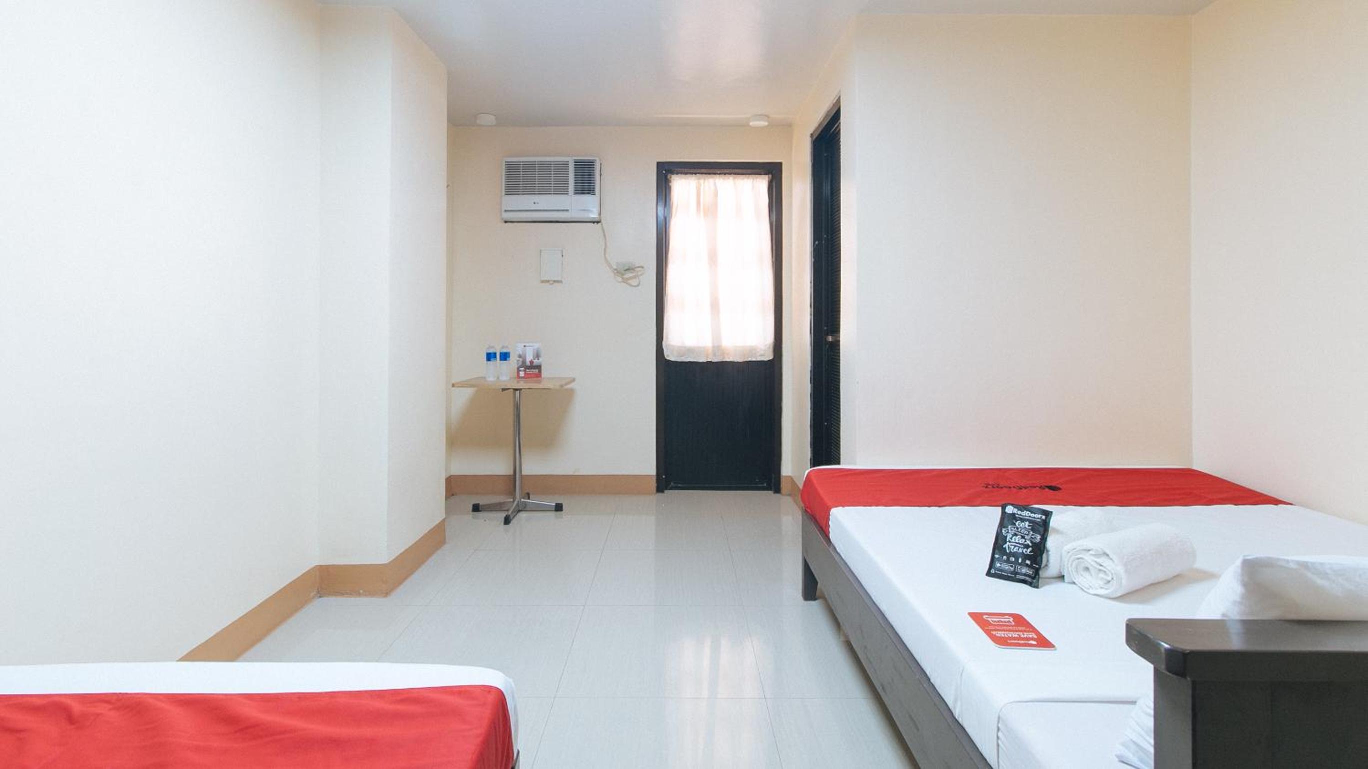 Triple Room - Photo 6