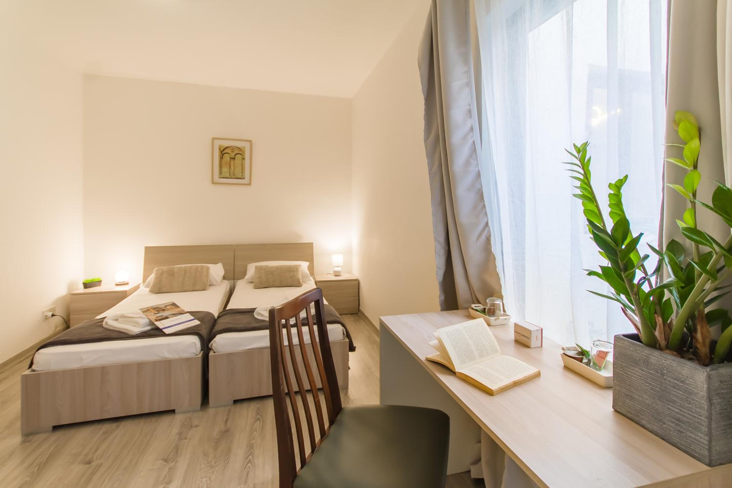  Twin room with private bathroom photo 1