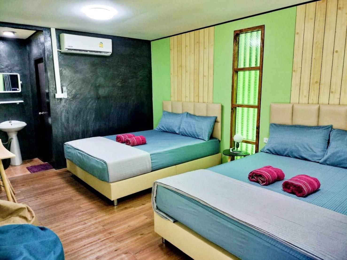 Quadruple Room with Terrace photo 3