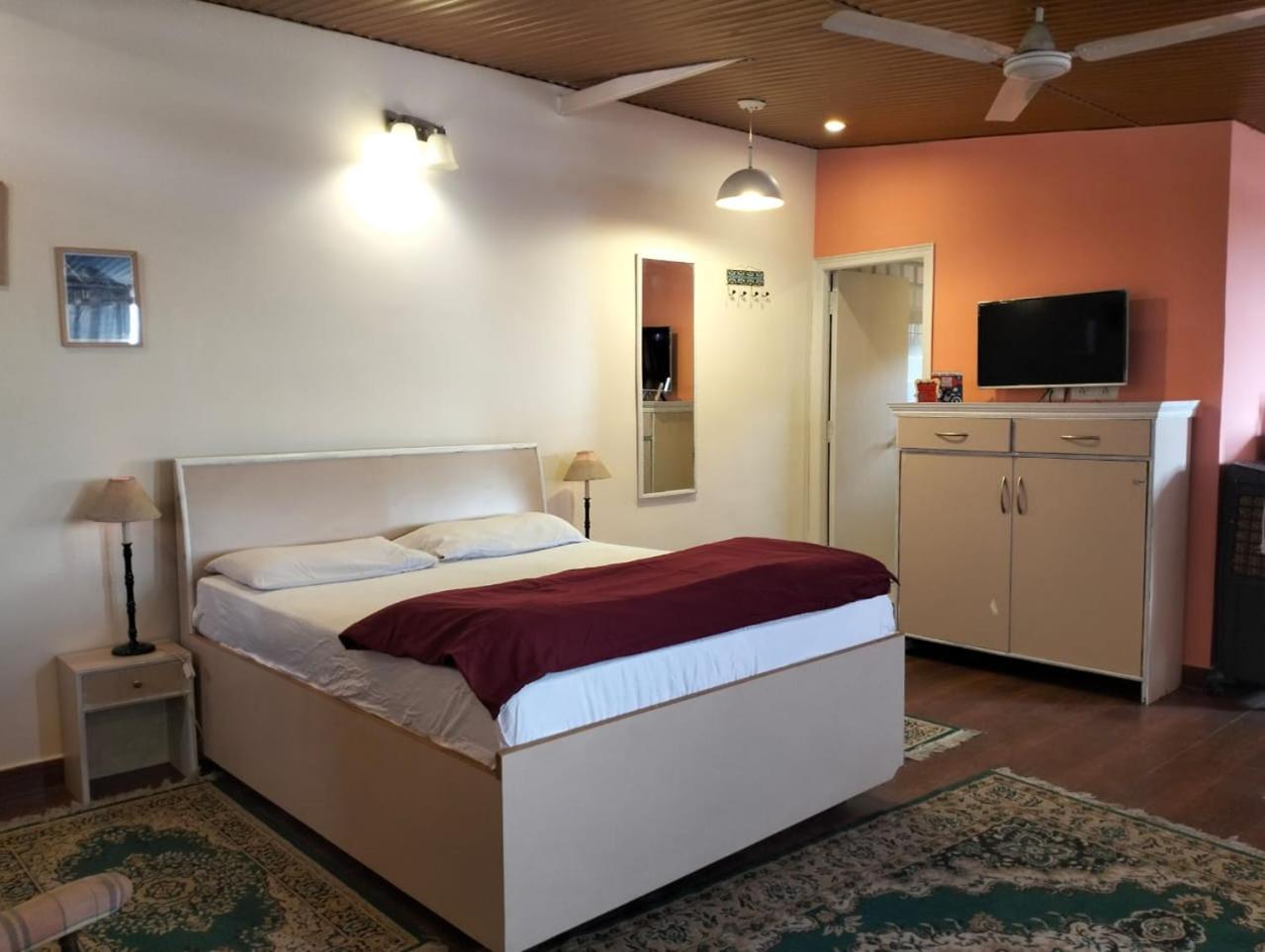 Studio Apartment with Valley view - Photo 3