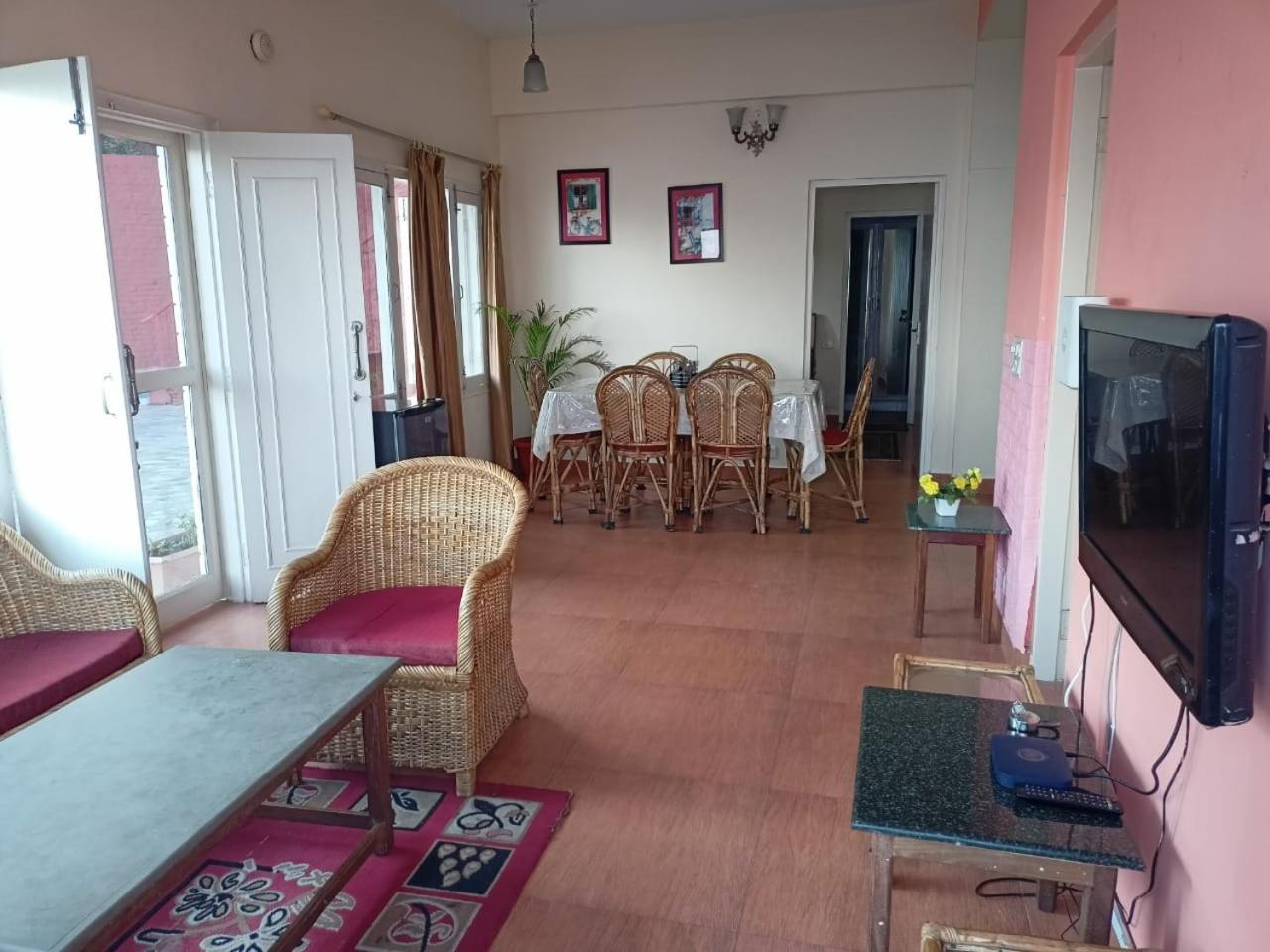 Three-Bedroom Apartment - Photo 3