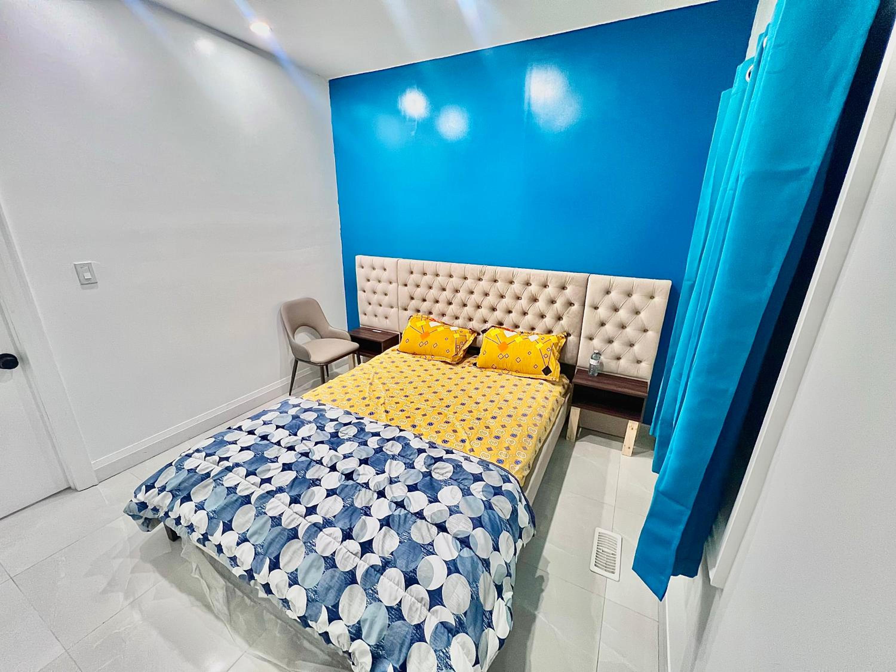 Double Room with Shared Bathroom photo 2