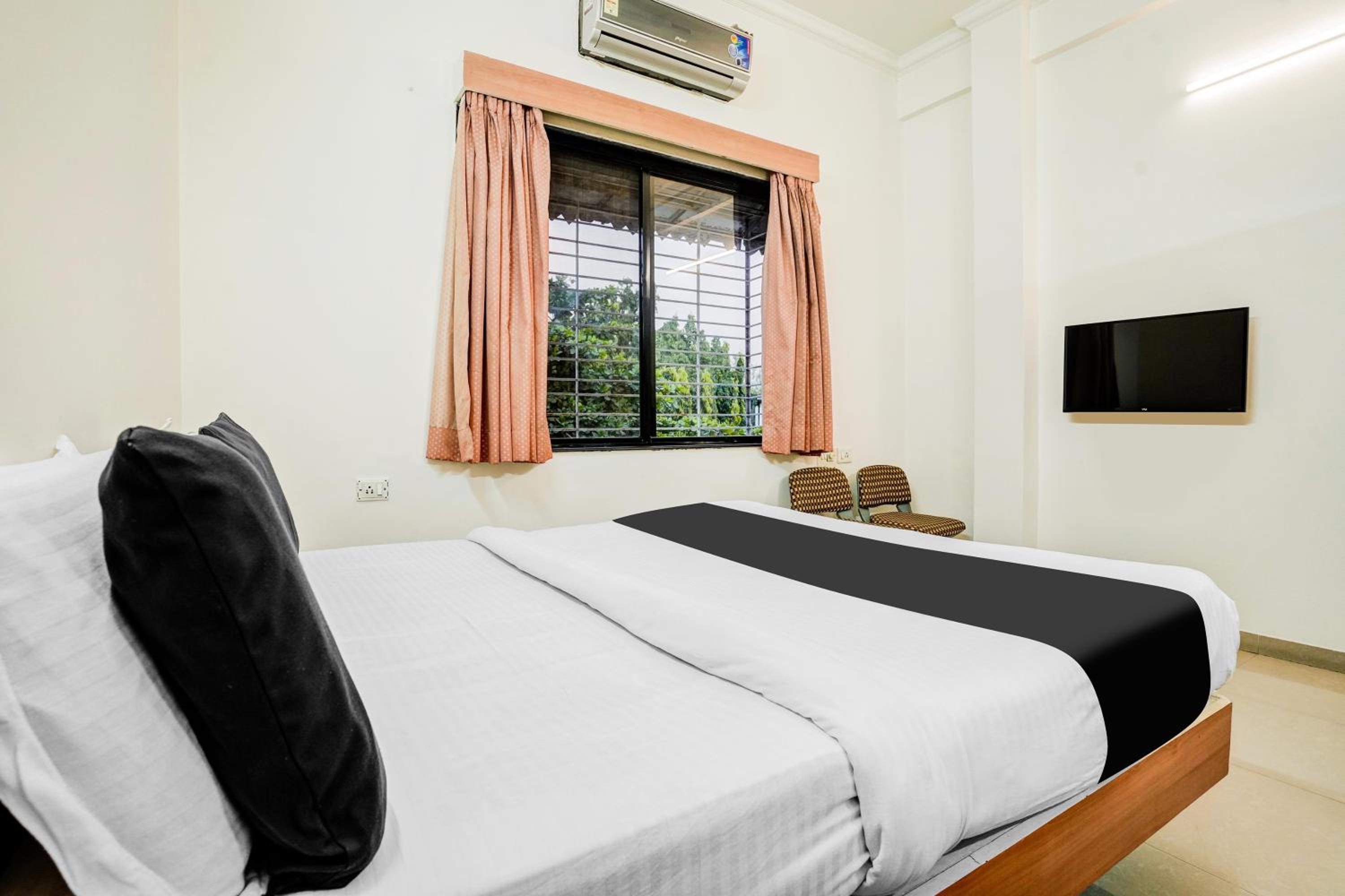 Classic Triple Room photo 2