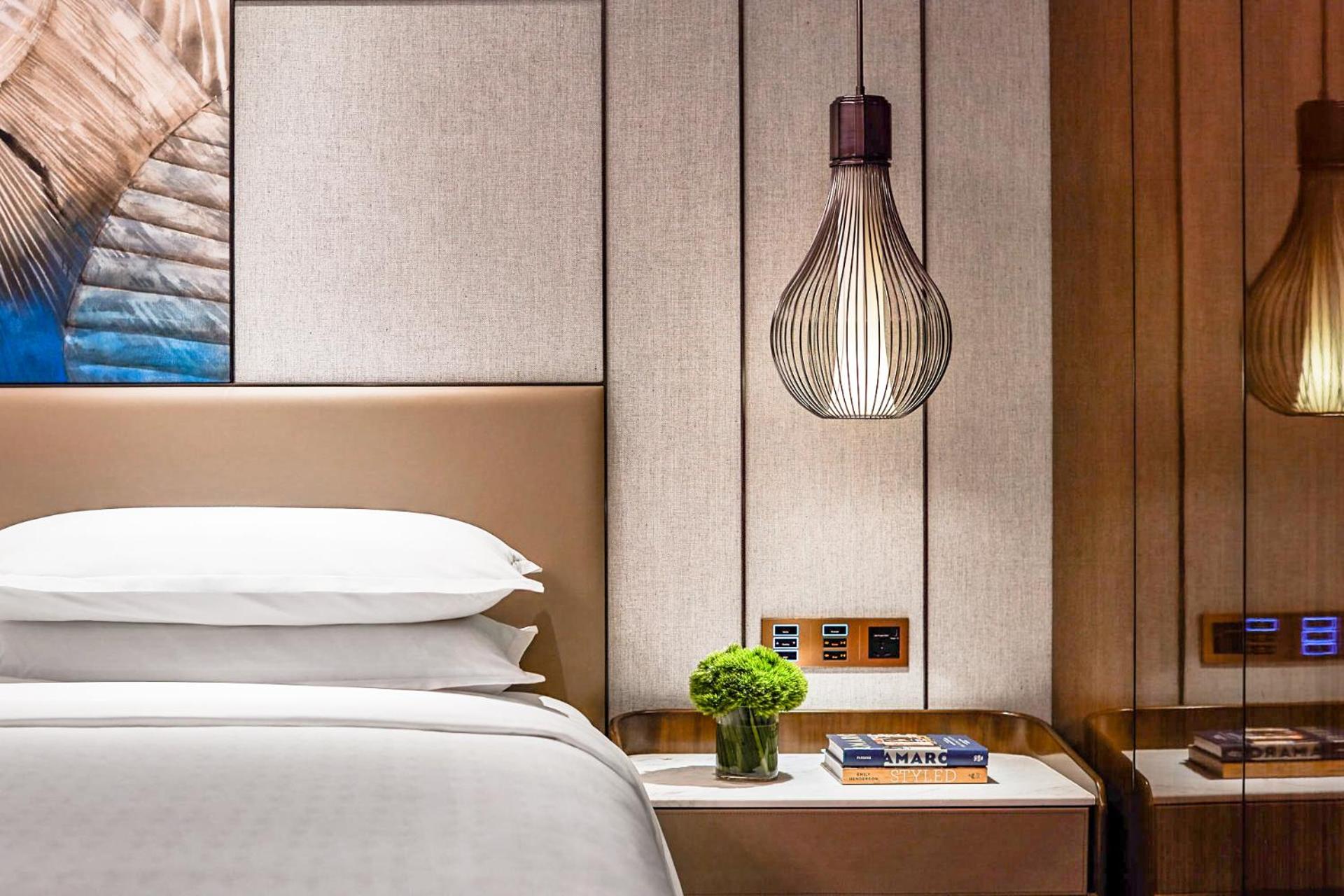 Premier Deluxe Twin Room, Guest room, 2 Double, High floor photo 1