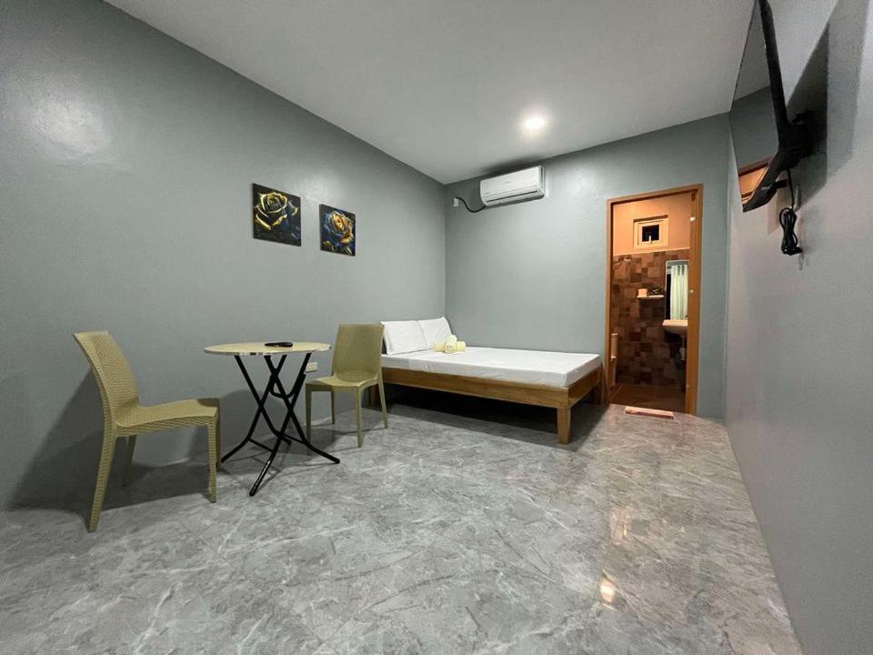 Deluxe Double Room with Balcony and Sea View - Photo 4