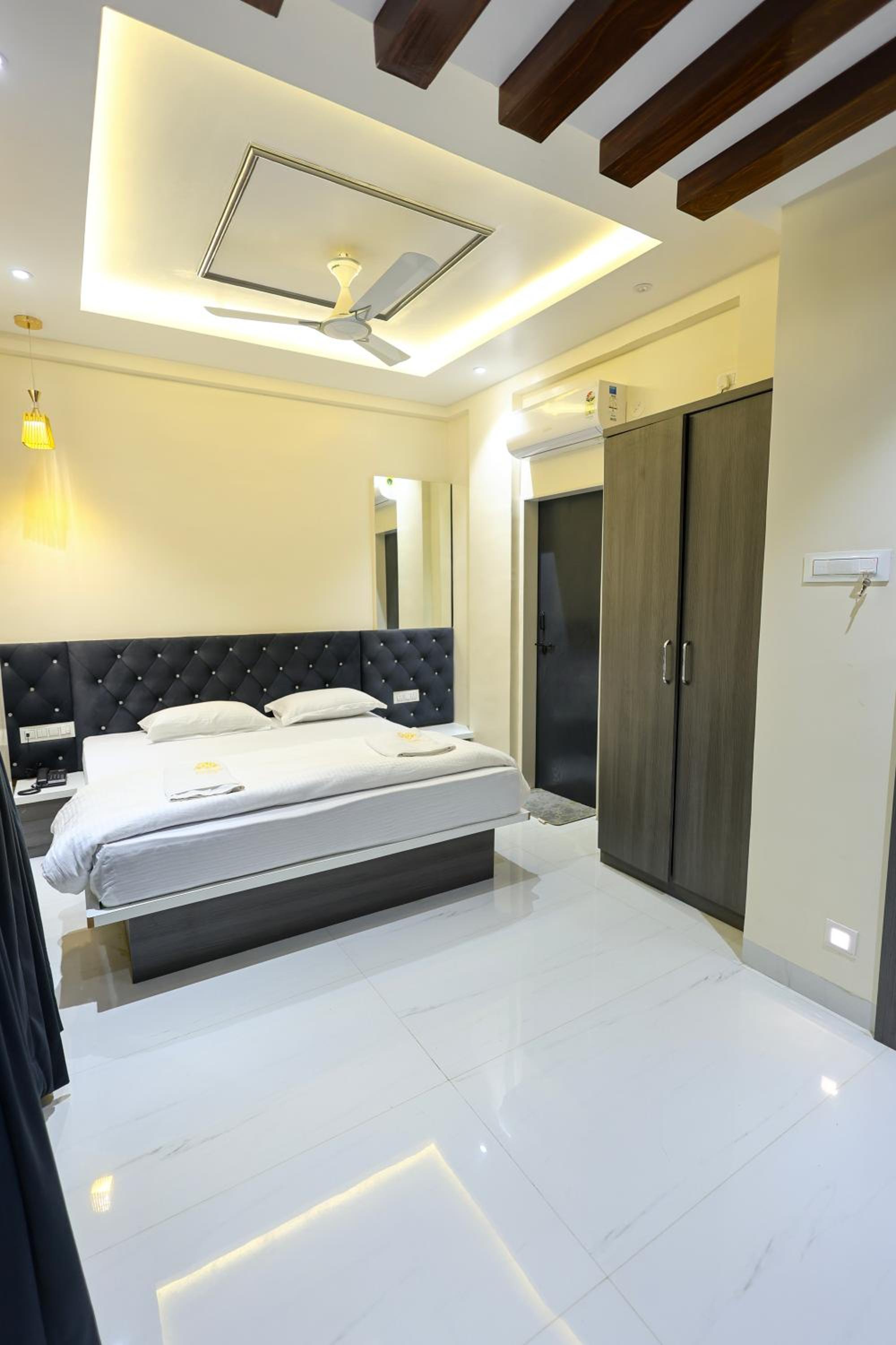 Superior King Room