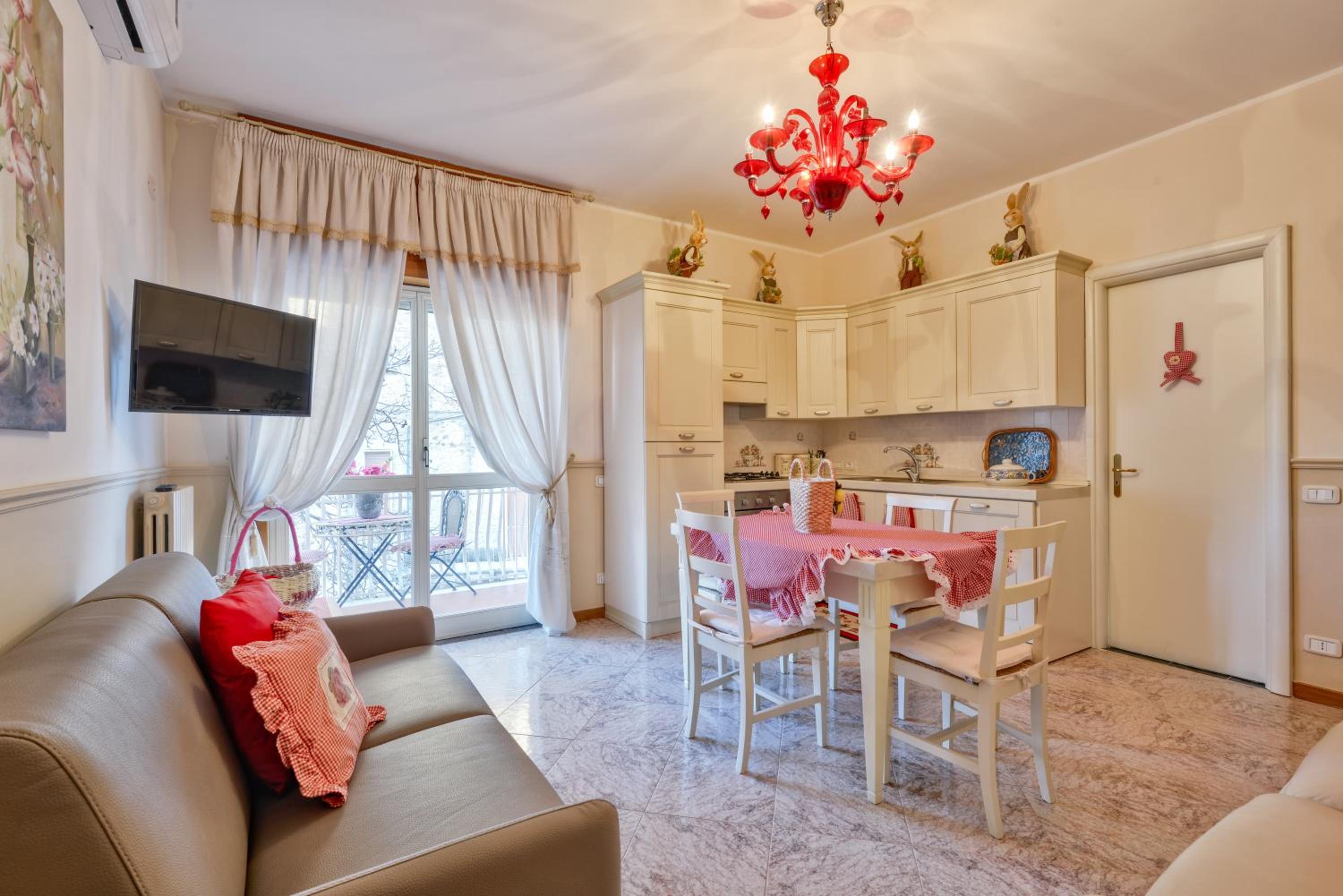 One-Bedroom Apartment With Balcony photo 3