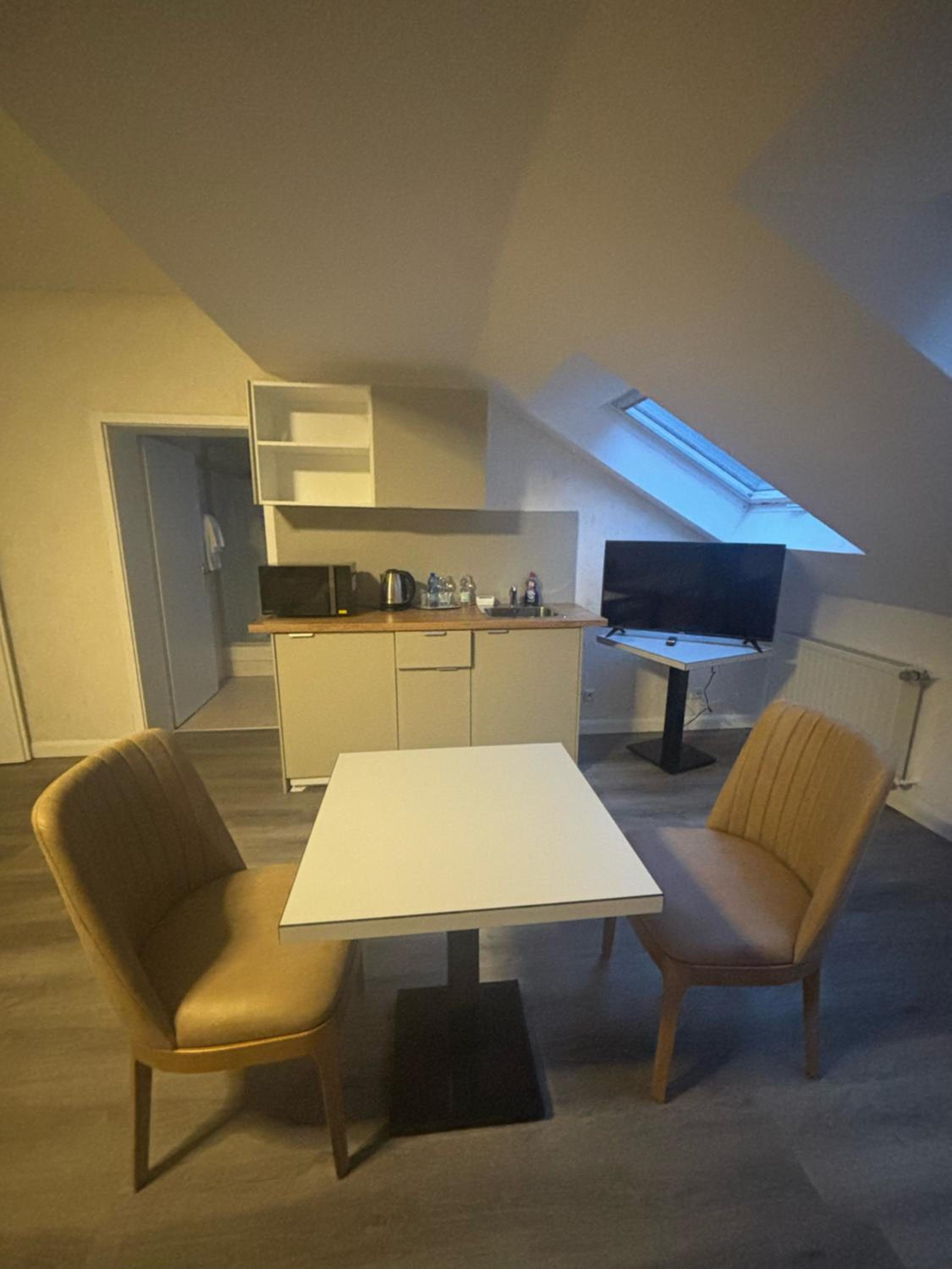 Family Room - Photo 3