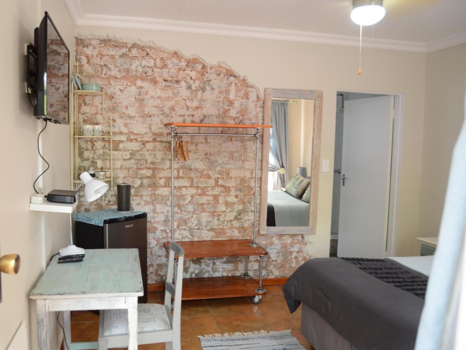 Standard Double Room photo 3