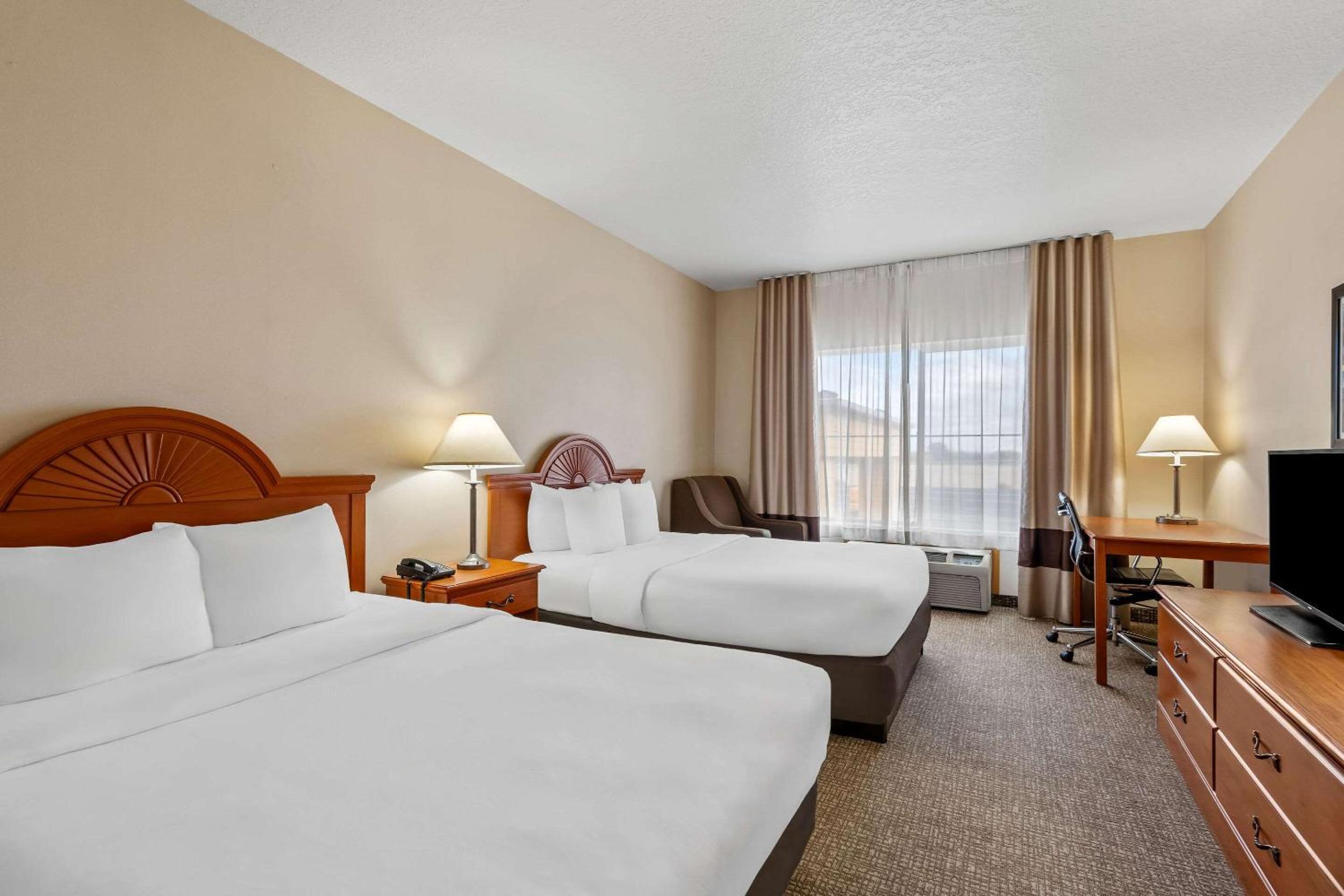 Queen Room with Two Queen Beds - Non-Smoking