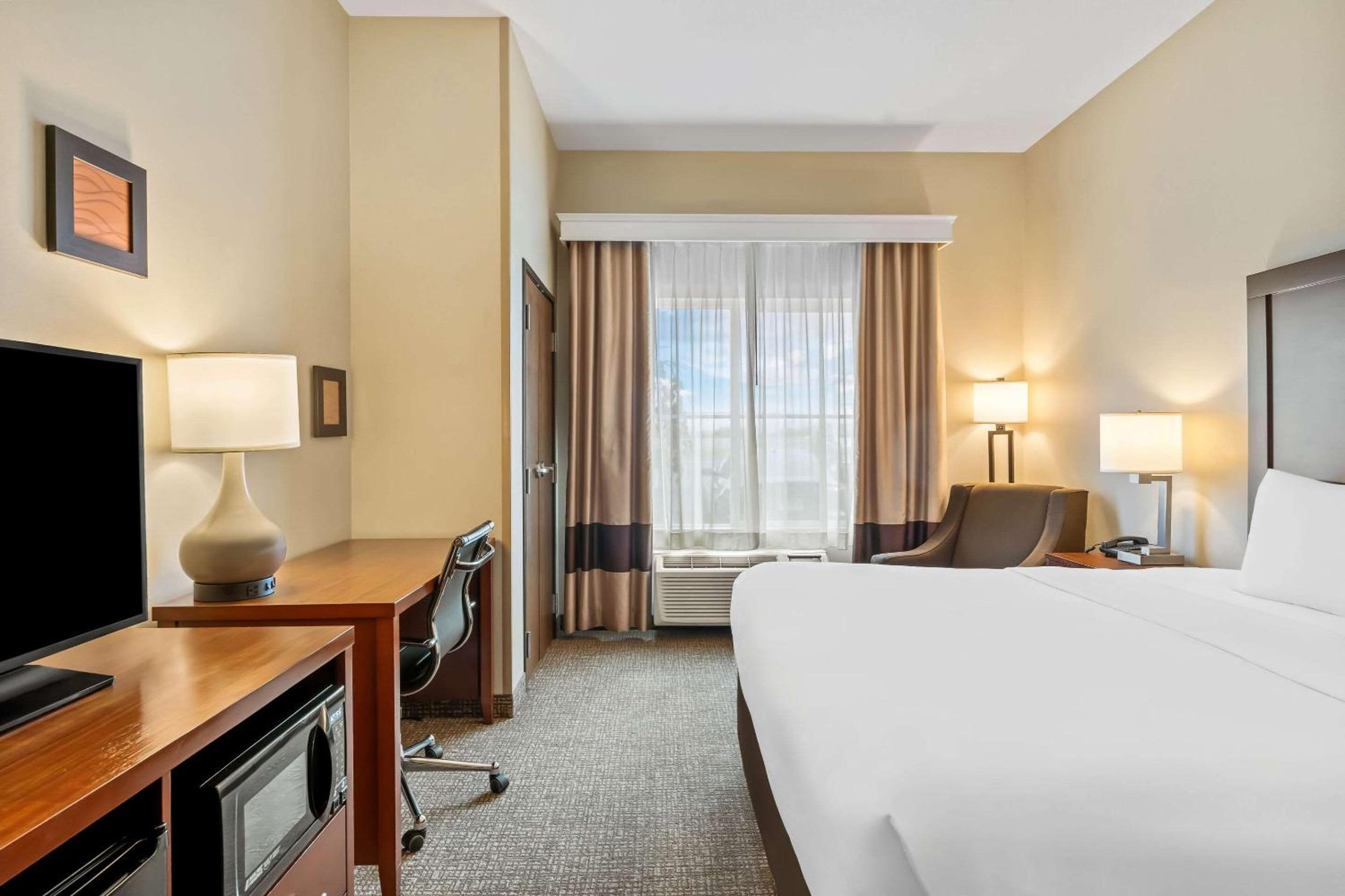 King Room - Accessible/Non-Smoking