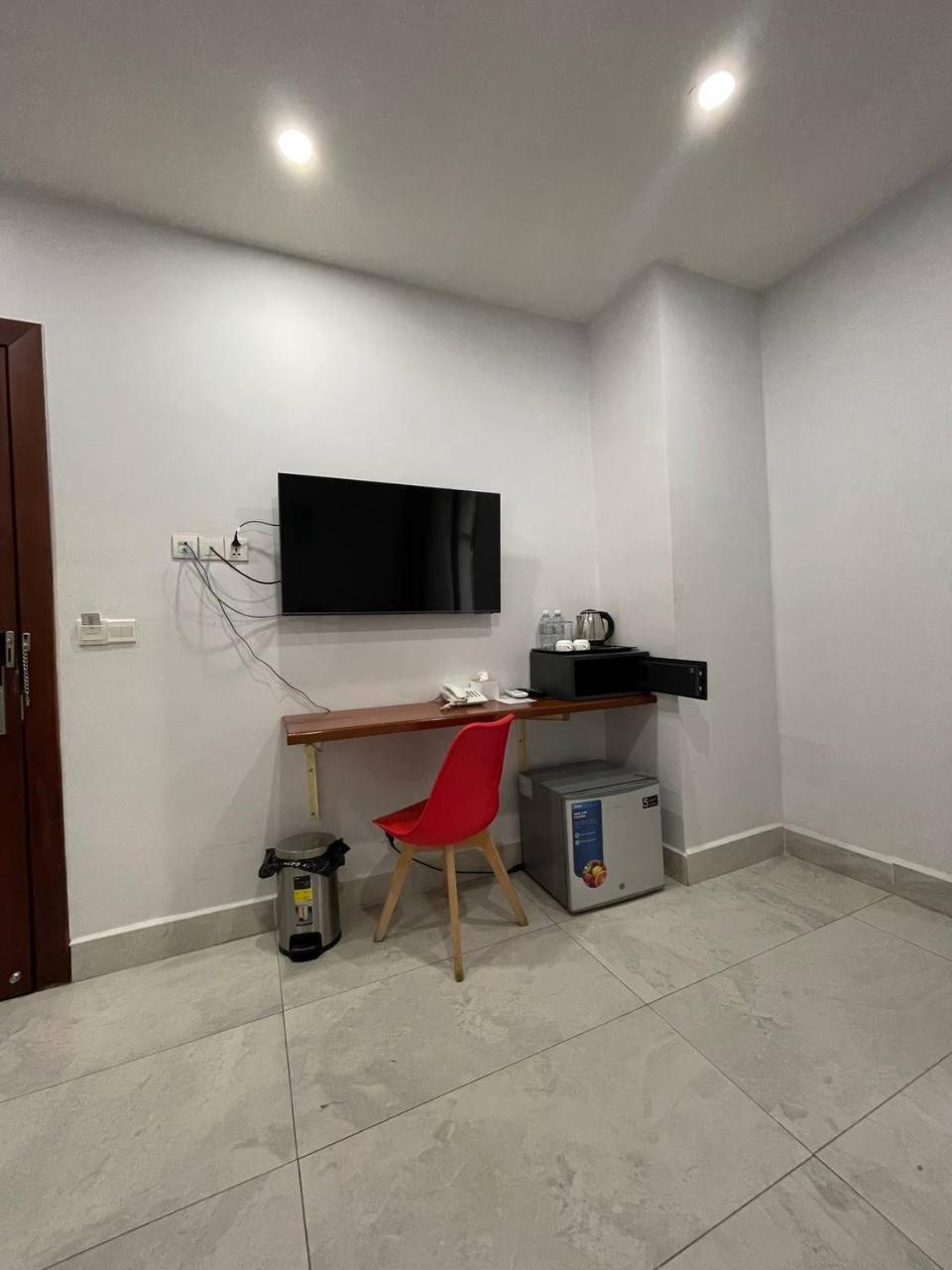Deluxe Double Room with Balcony - No View  - Photo 1