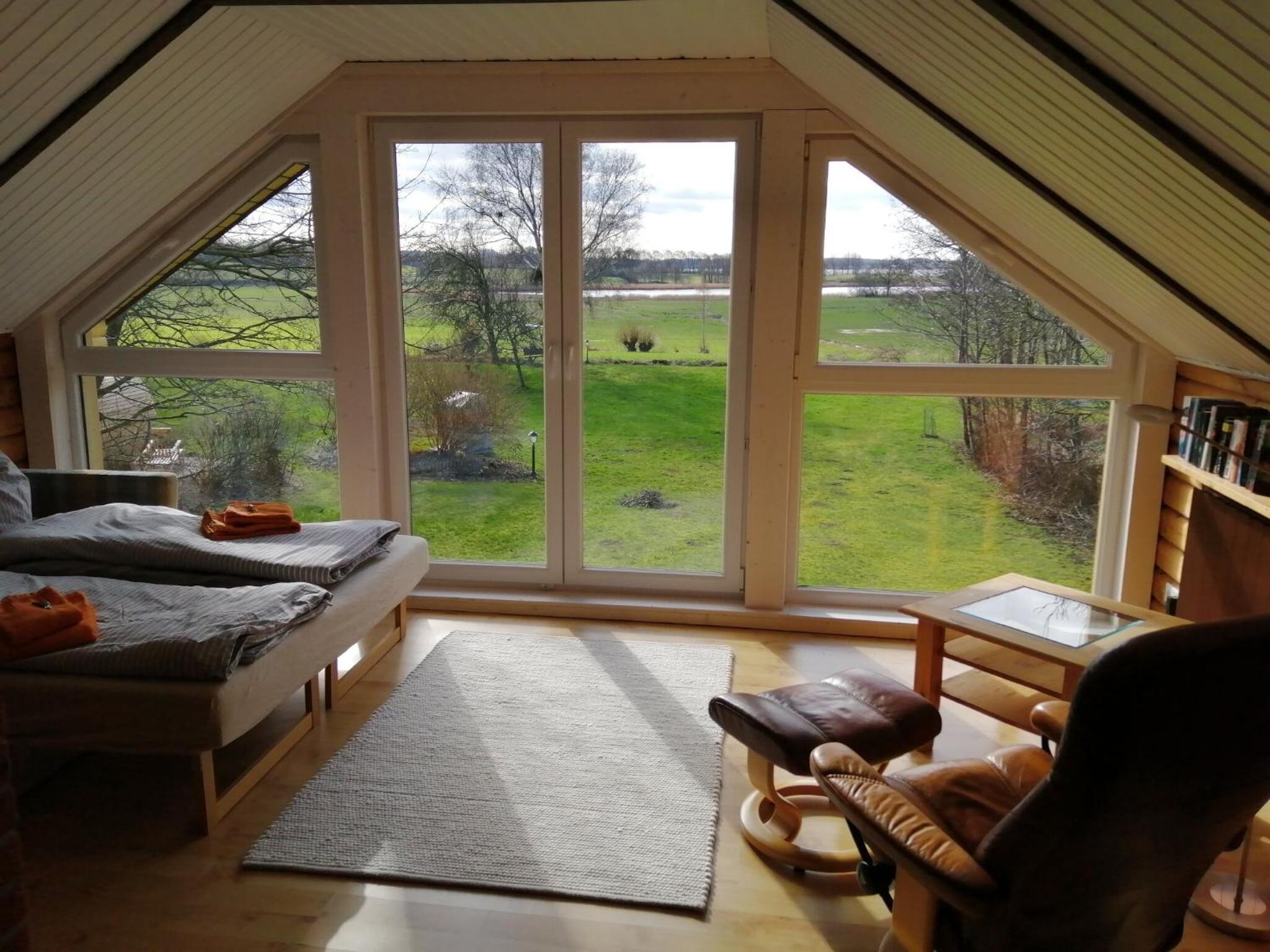 Three-Bedroom House photo 2