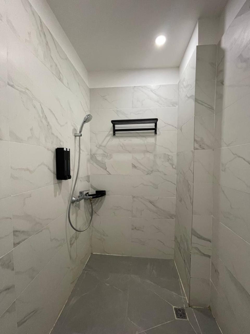 Deluxe Double Room with Balcony - No View  - Photo 2