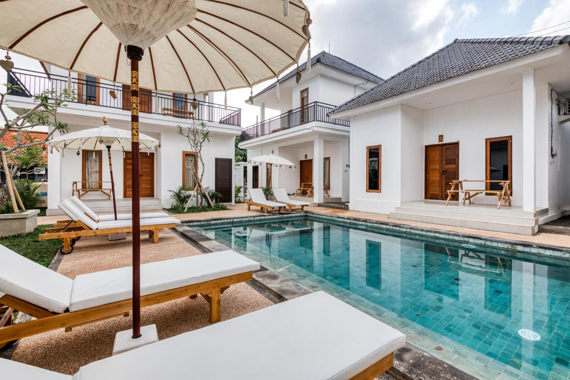Room with Shared Pool - Photo 36