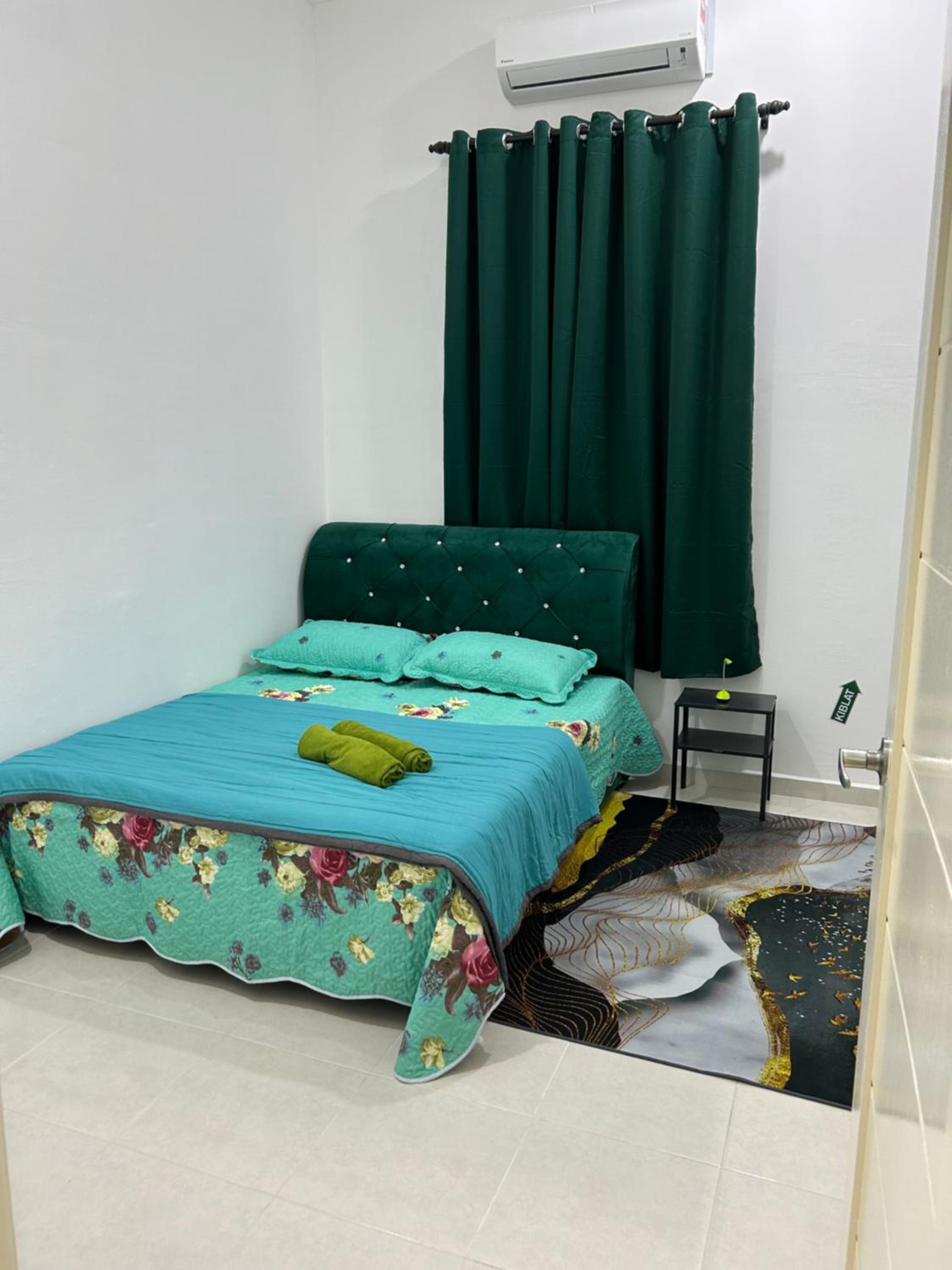 Three-Bedroom House photo 1