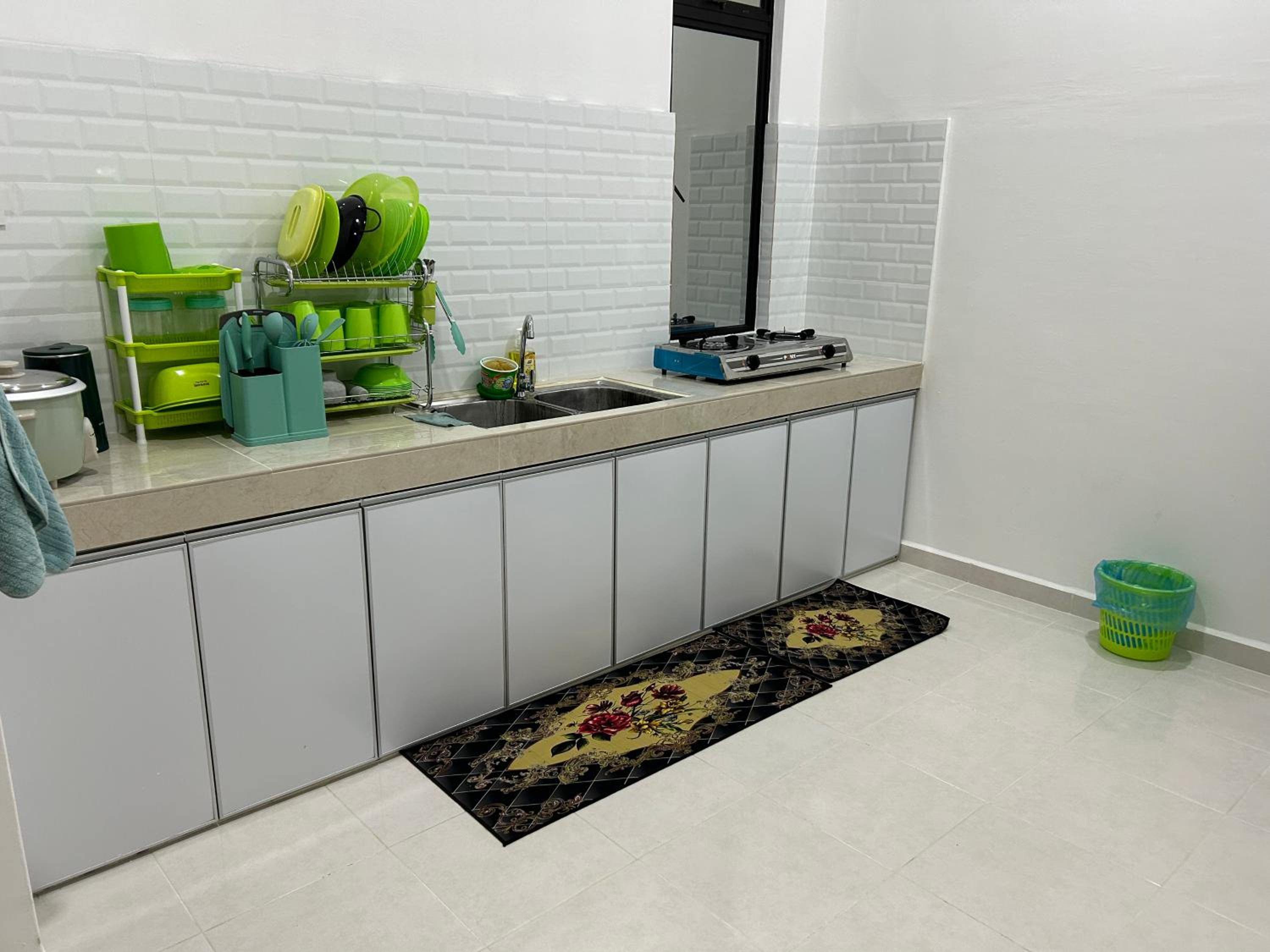 Three-Bedroom House photo 2