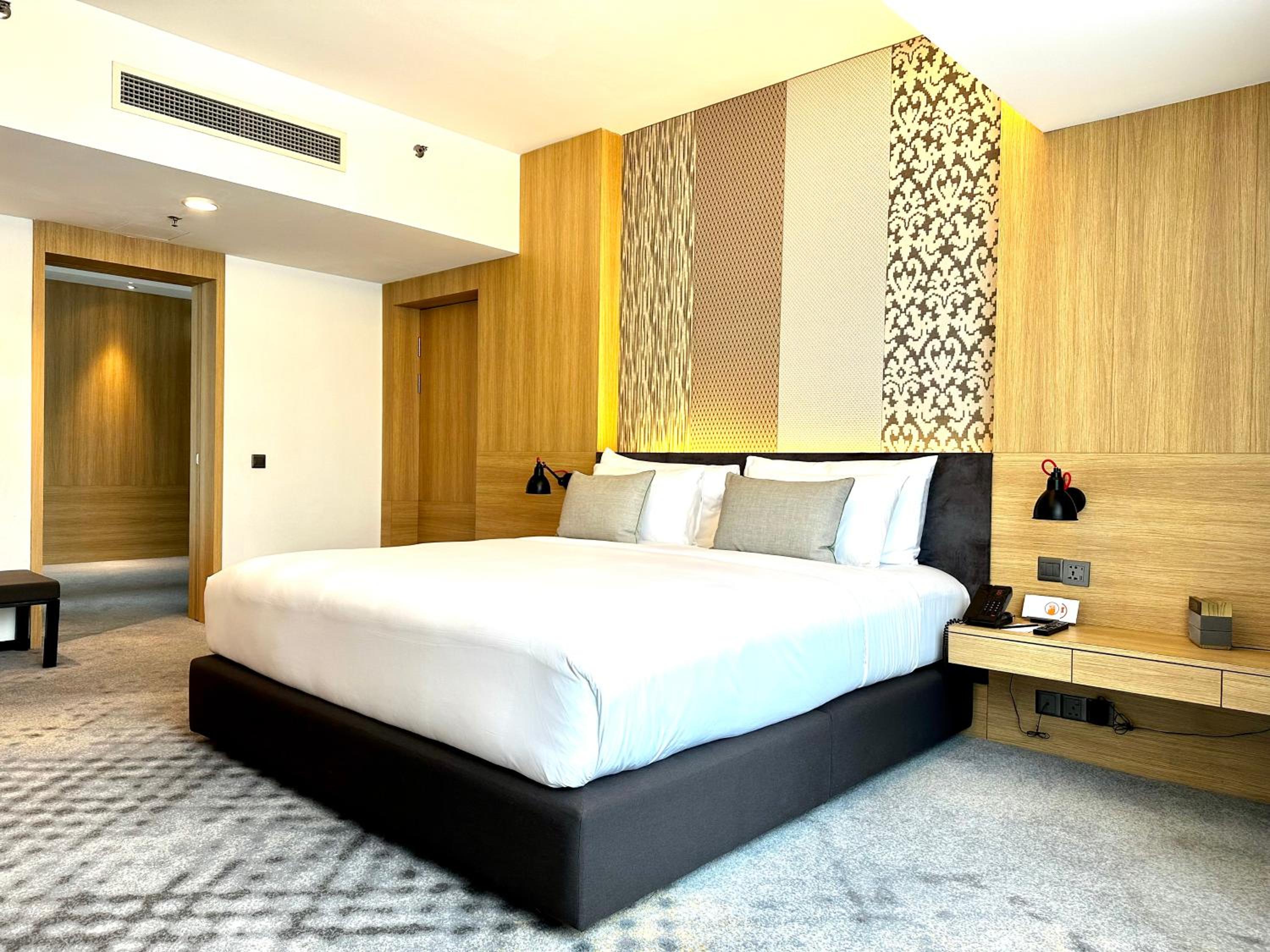 One-Bedroom Suite - Photo 1
