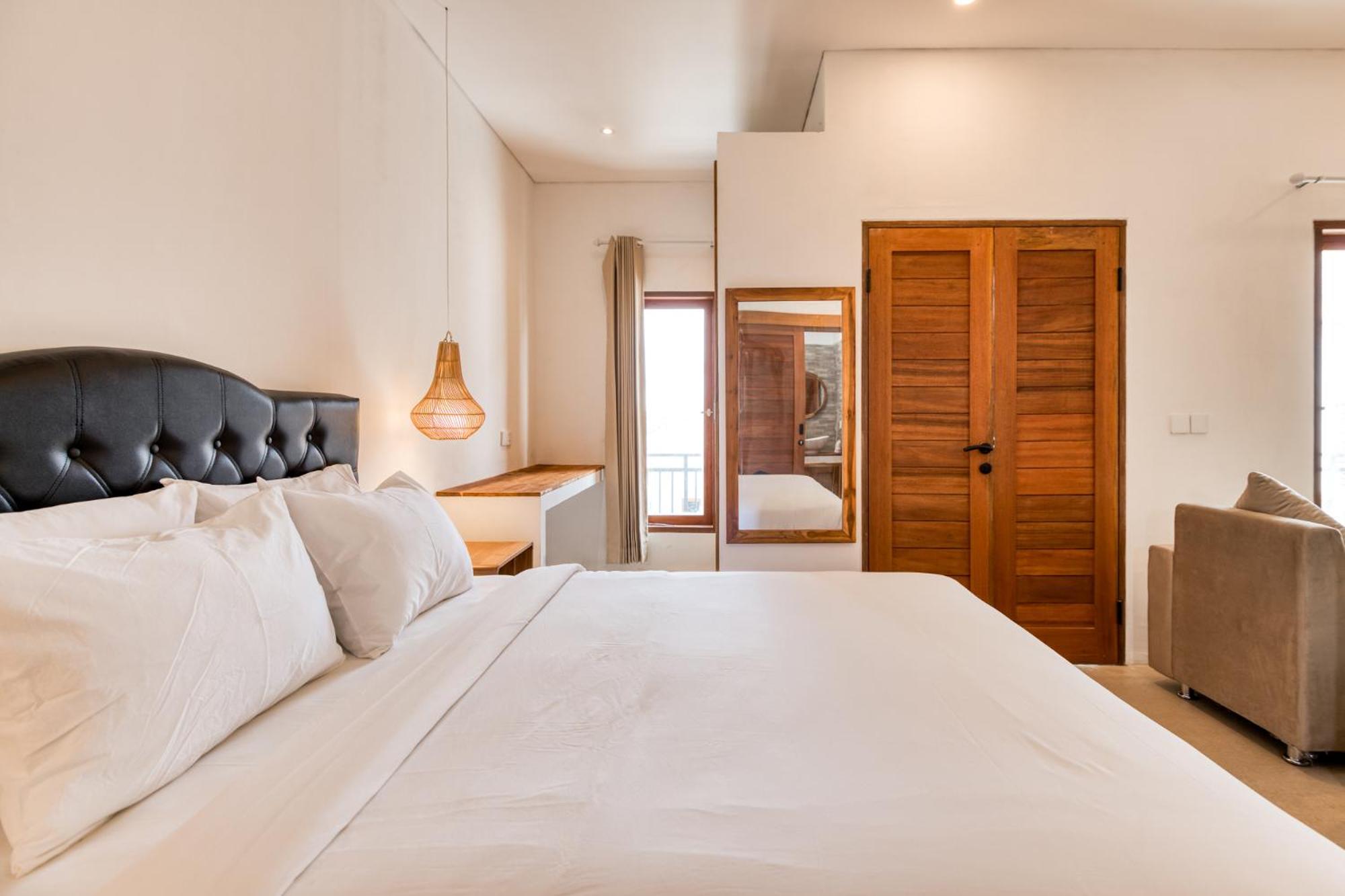 Room with Shared Pool - Photo 39
