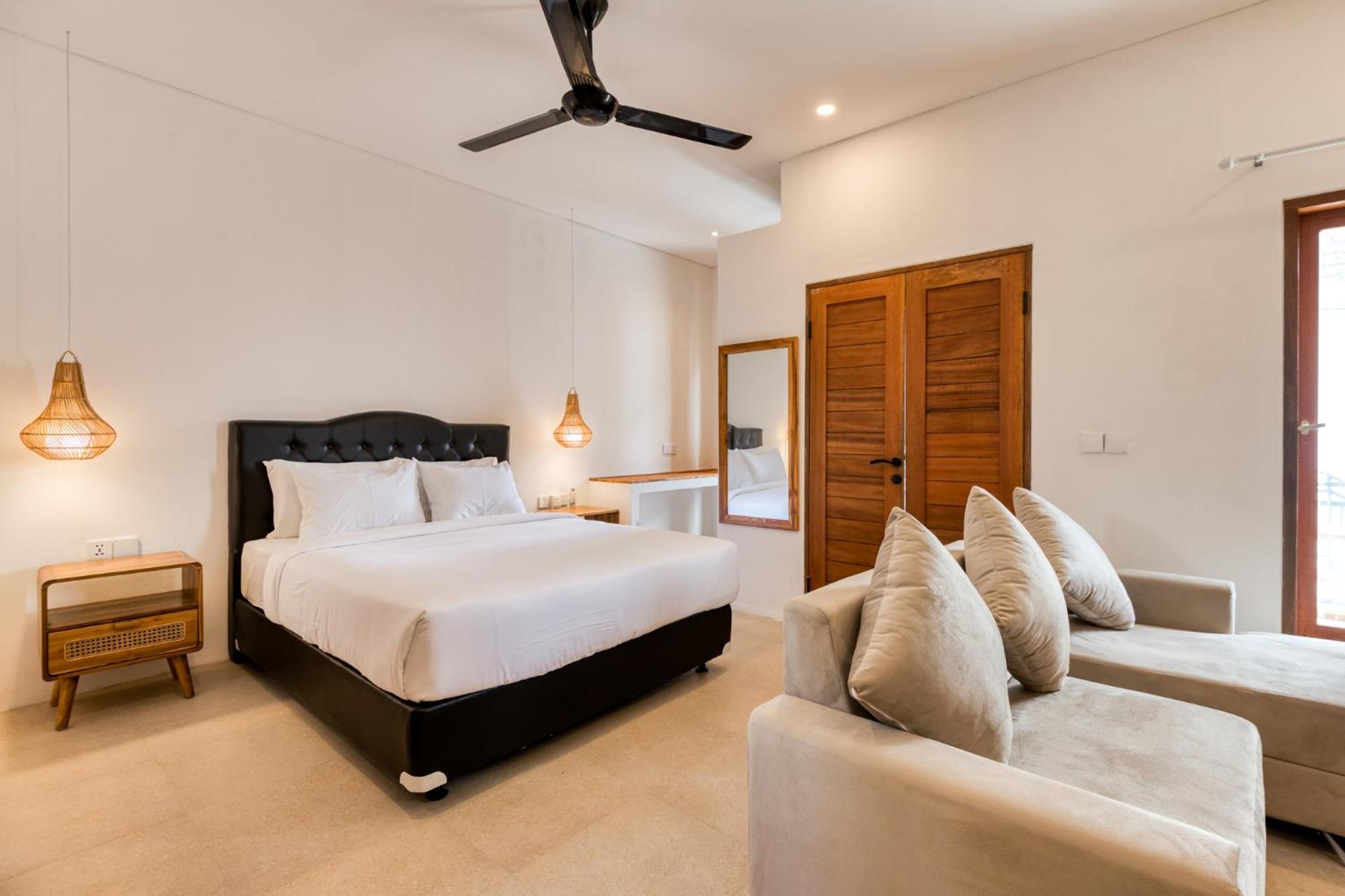 Room with Shared Pool - Photo 41