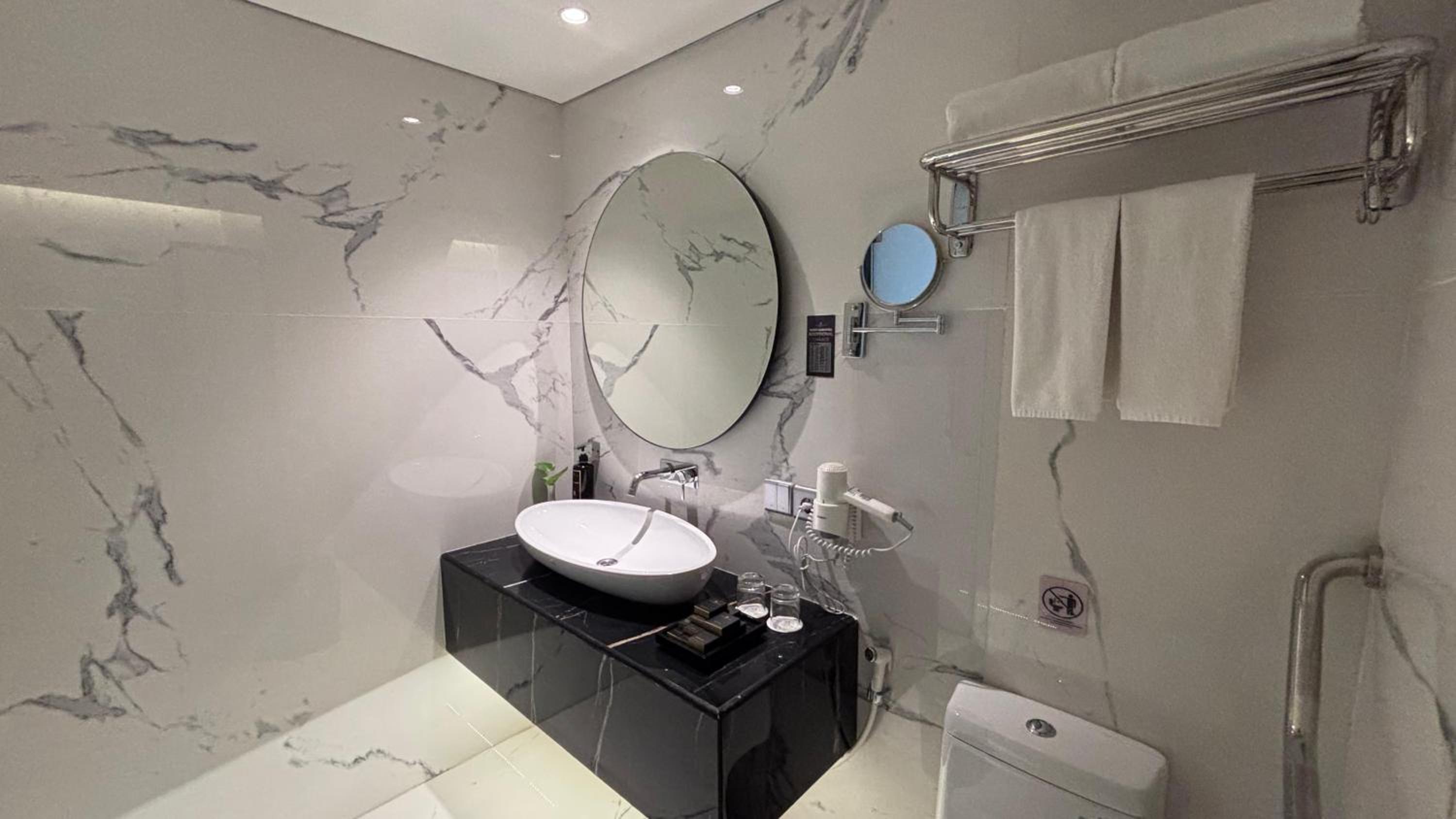 Junior Suite - Photo 11