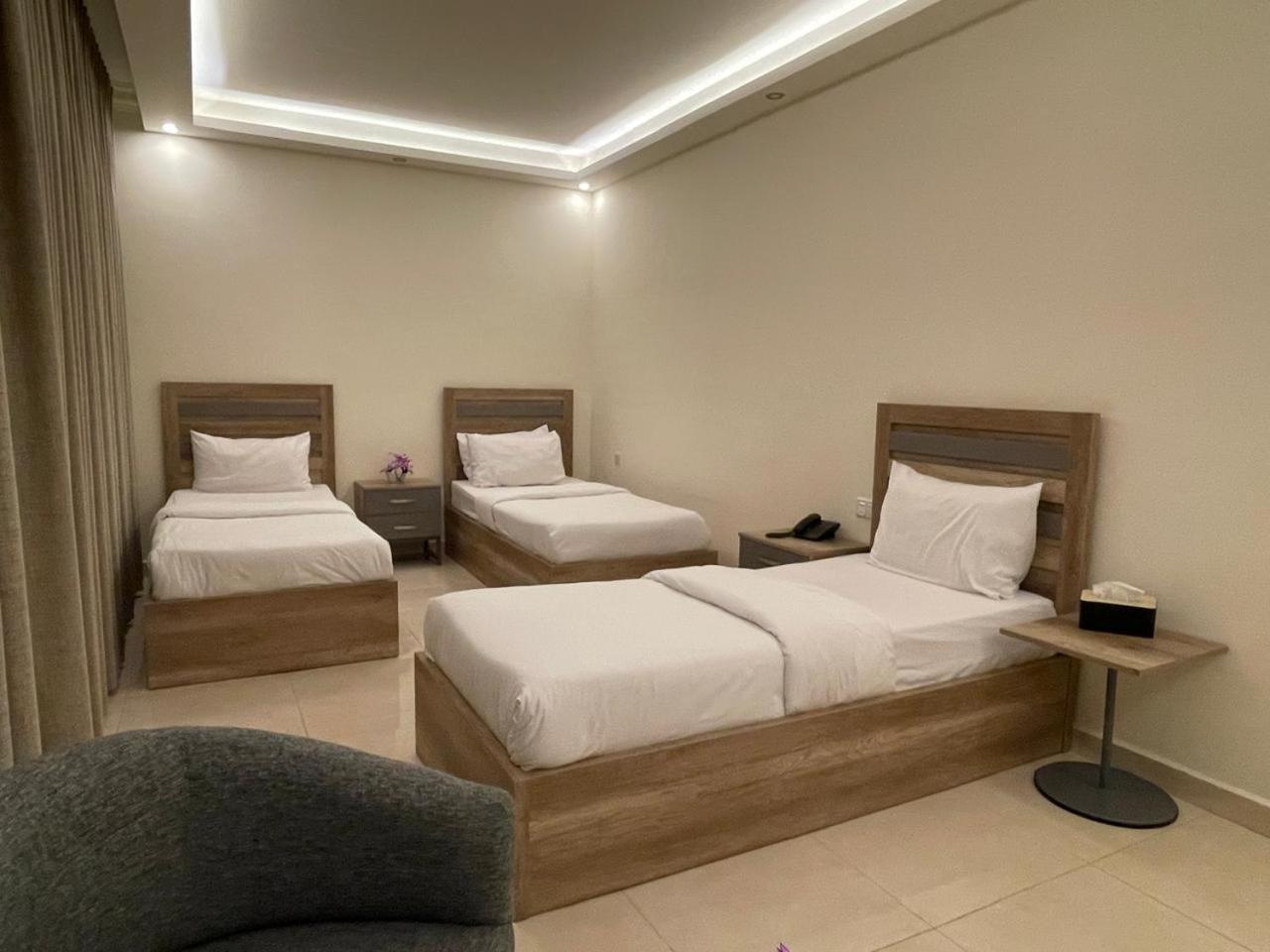Standard Triple Room - Photo 3