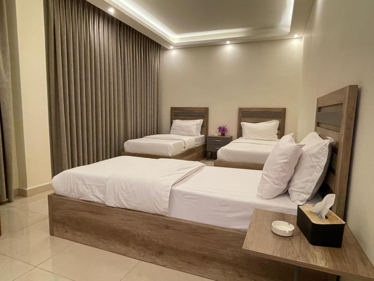Standard Triple Room - Photo 4