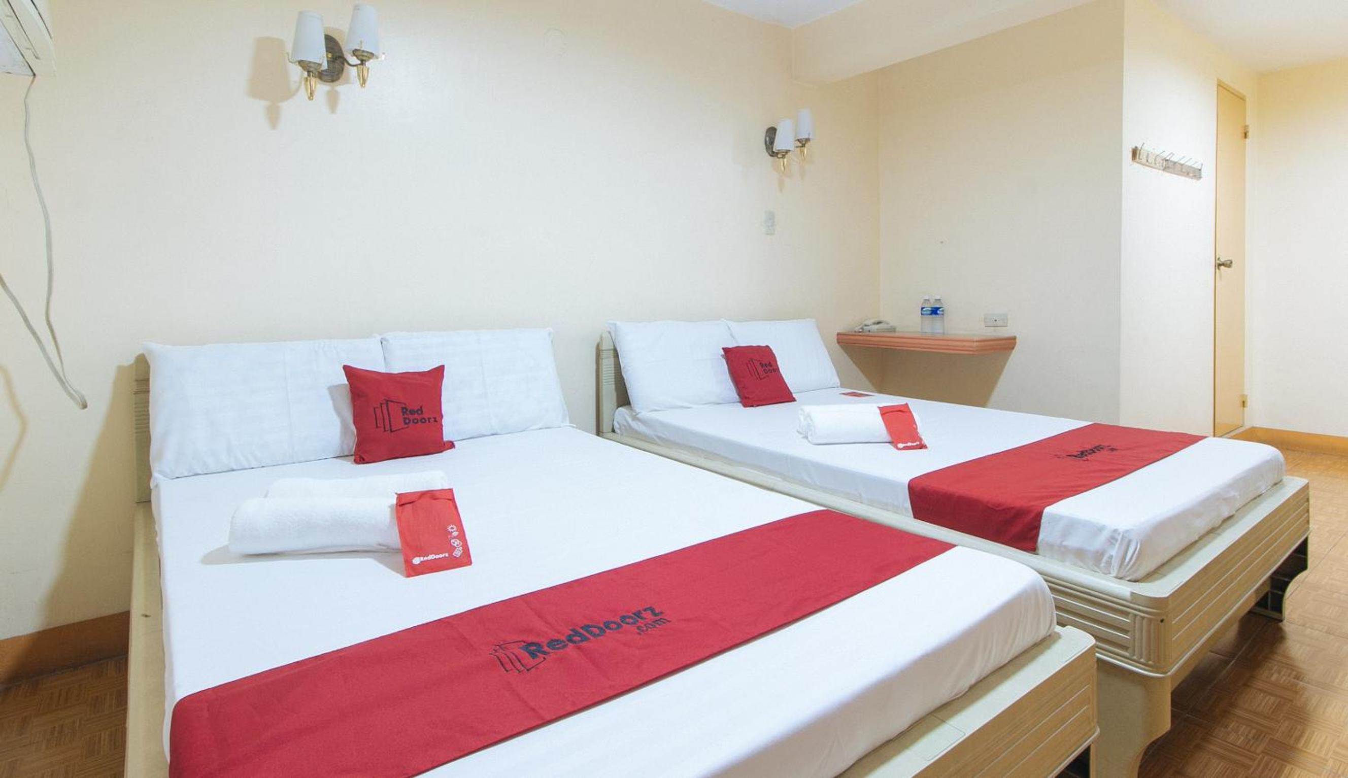 Deluxe Room - Photo 2
