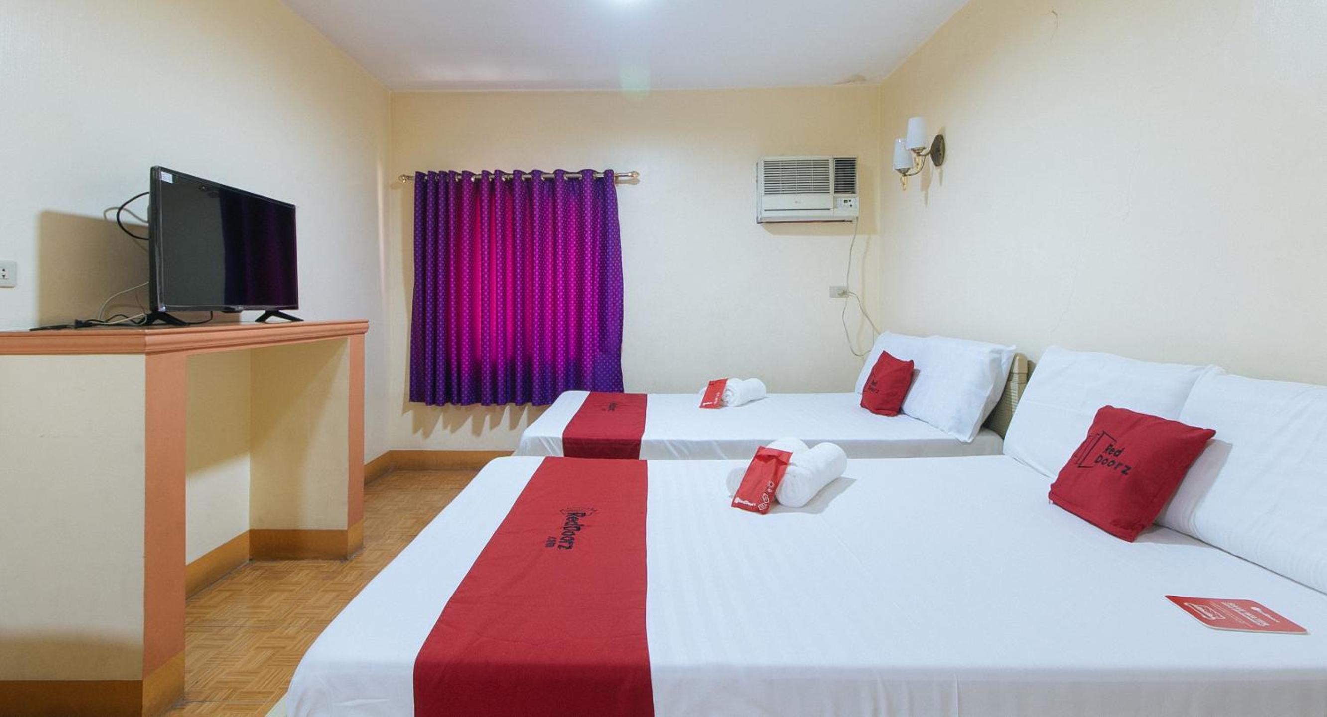 Deluxe Room - Photo 1