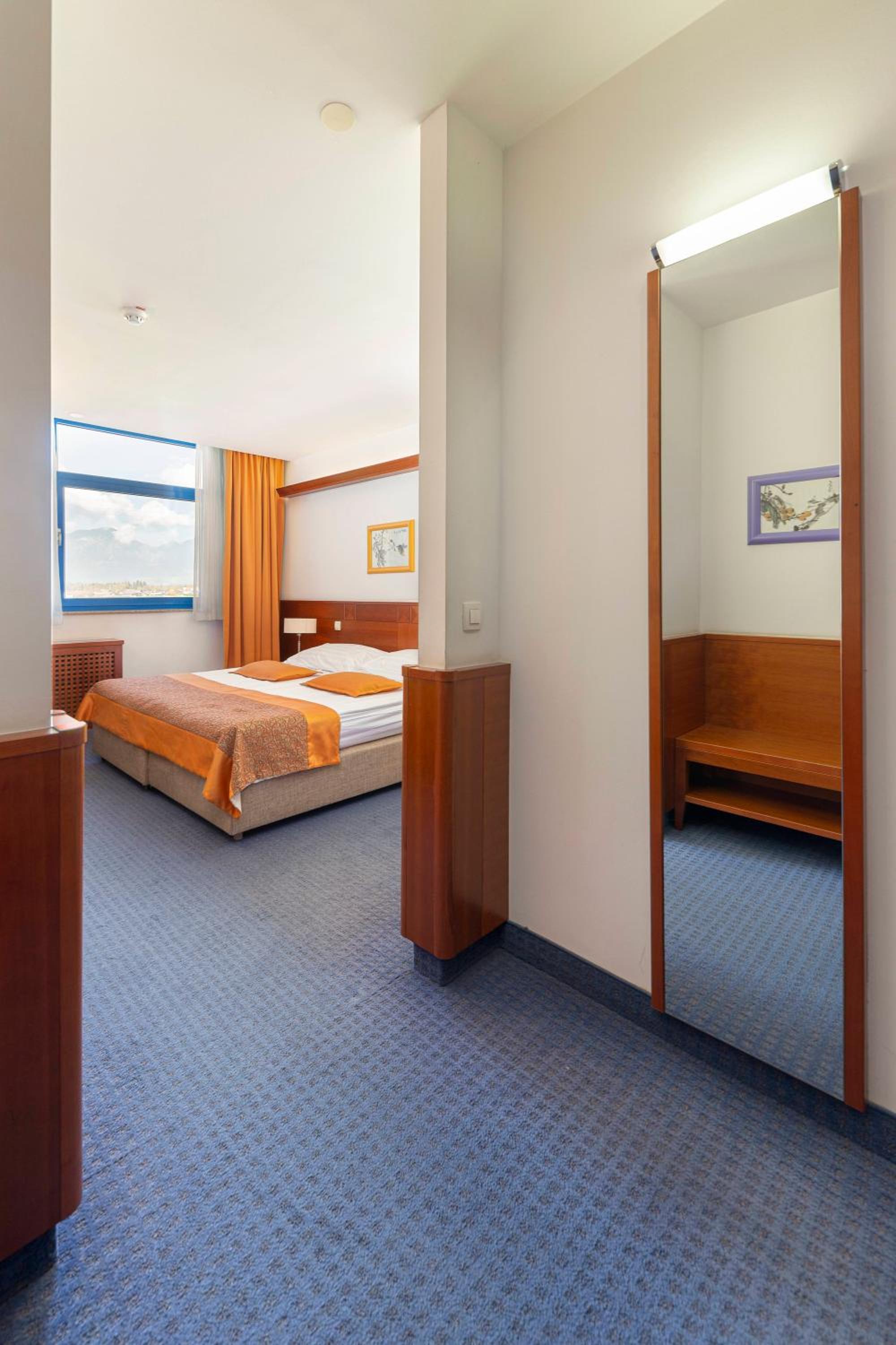 Double Room - Photo 12