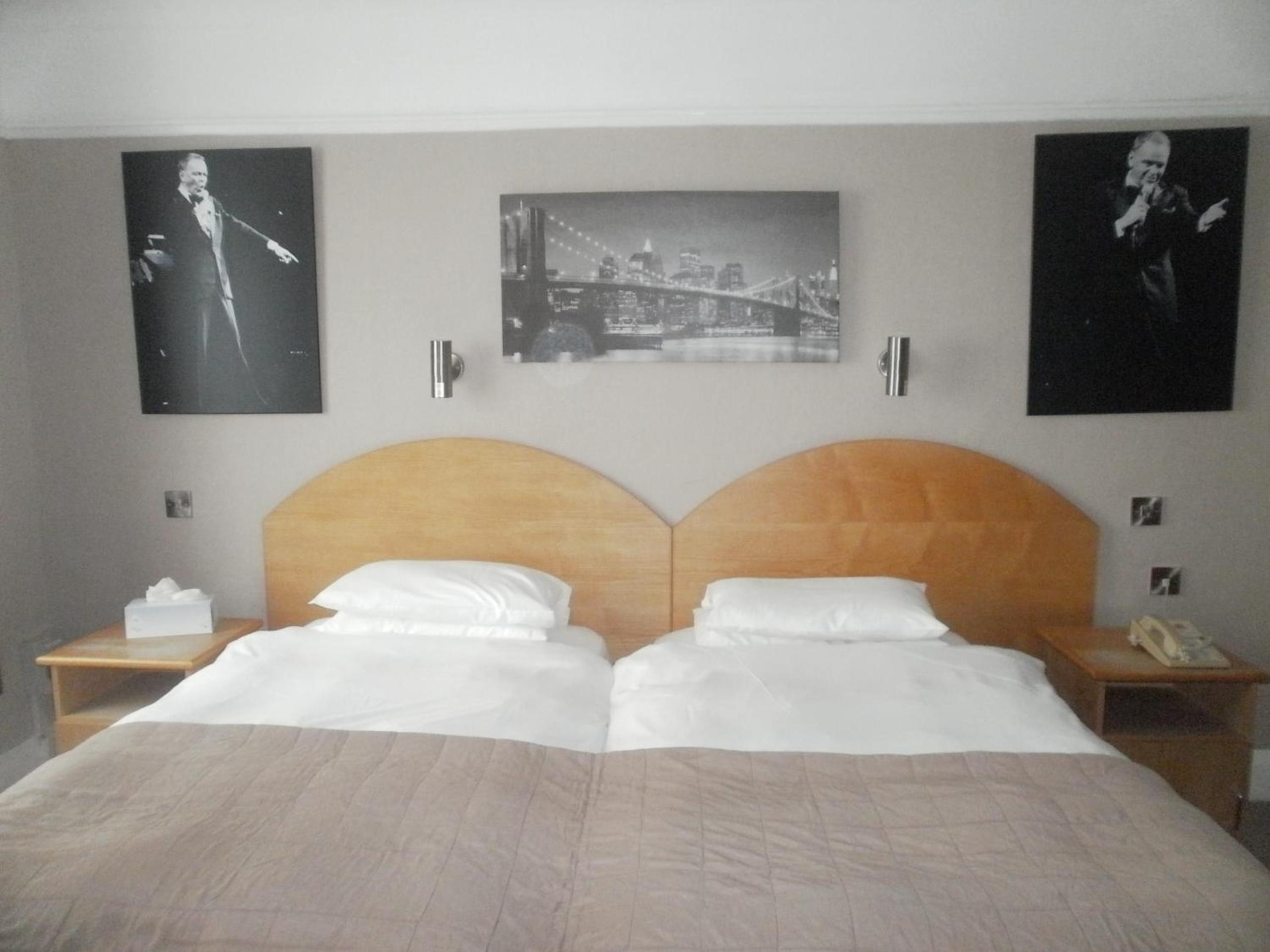 Double or Twin Room - Disability Access - Photo 11