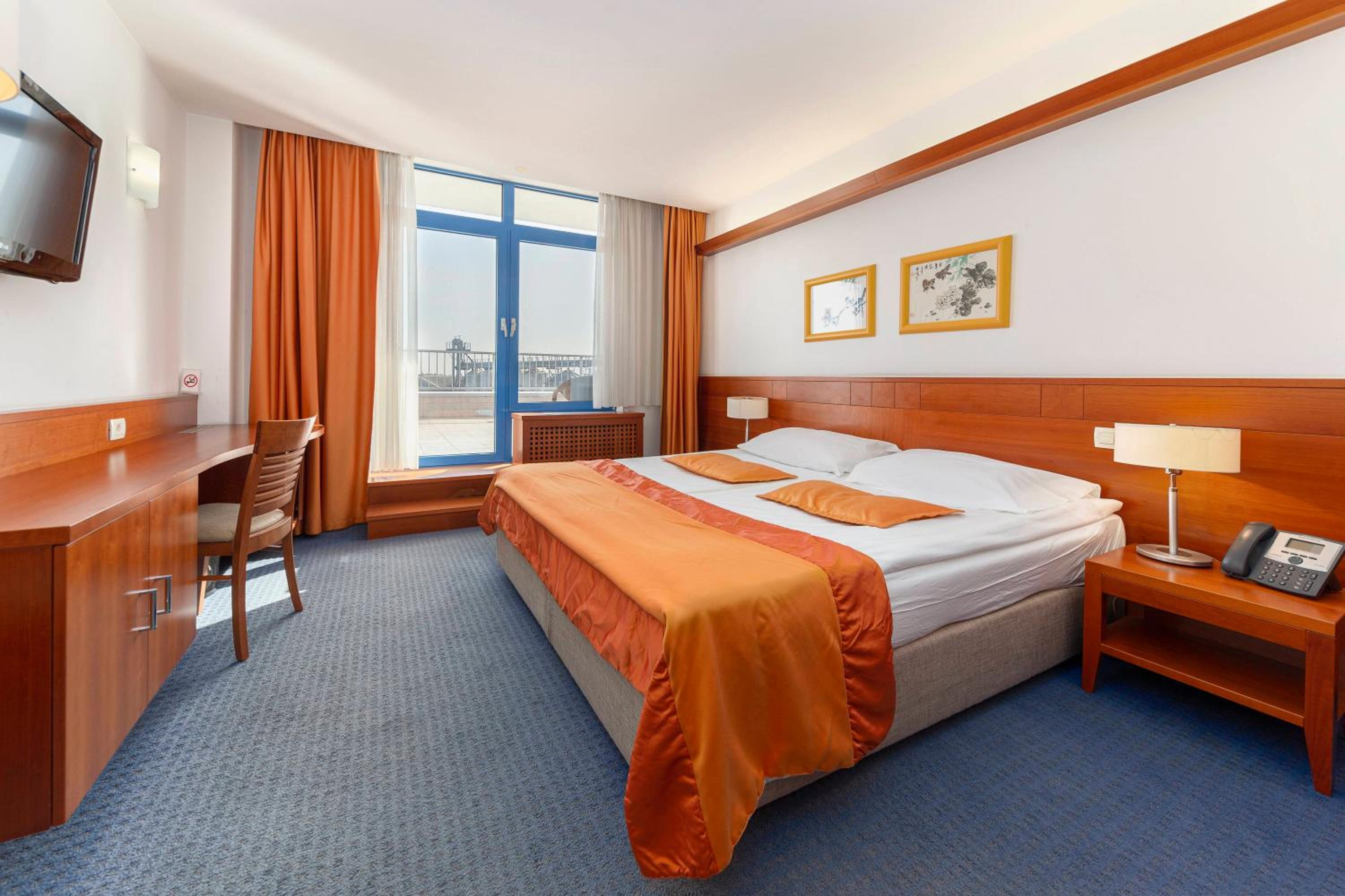 Double Room with Terrace - Photo 1