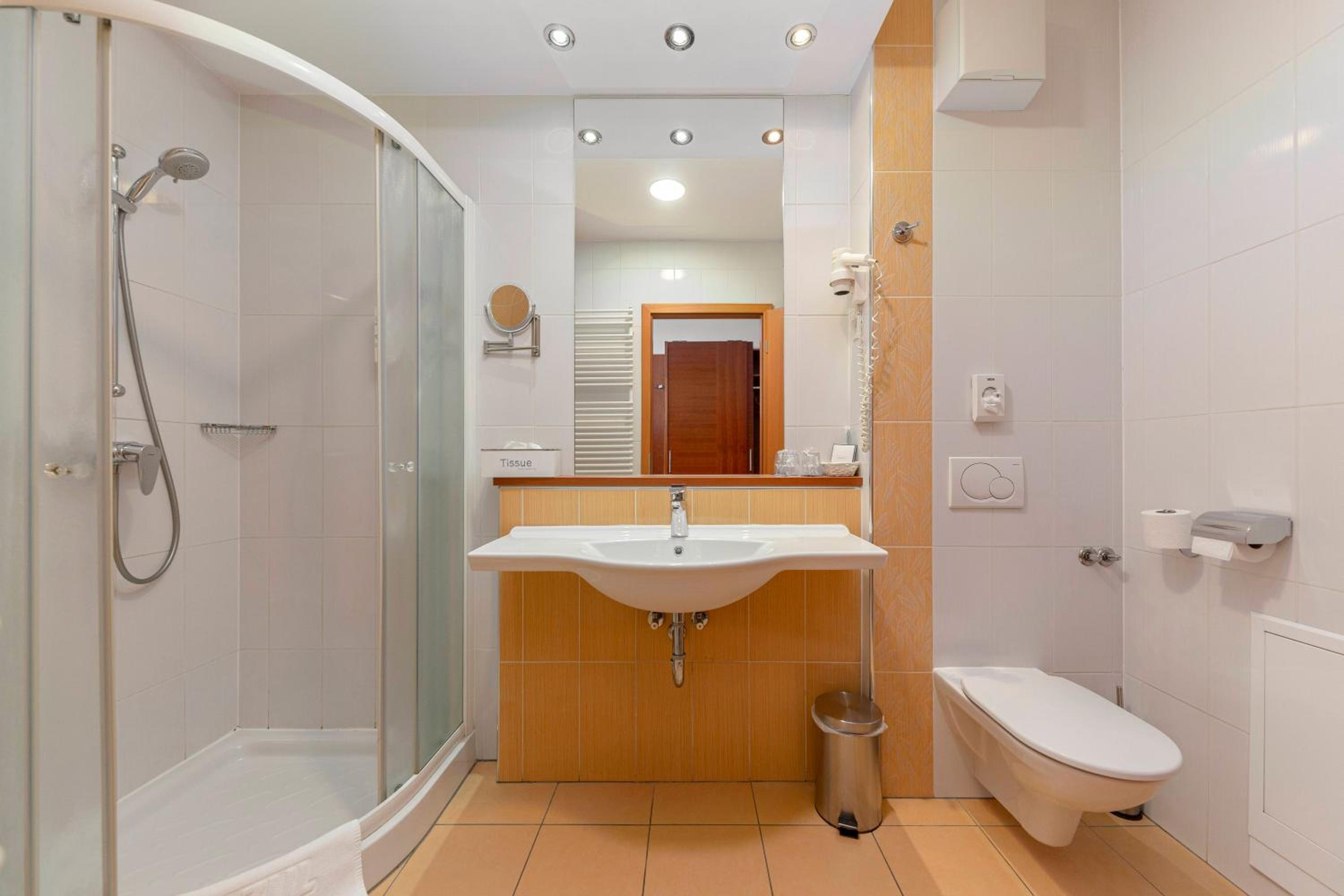 Double Room with Terrace - Photo 16
