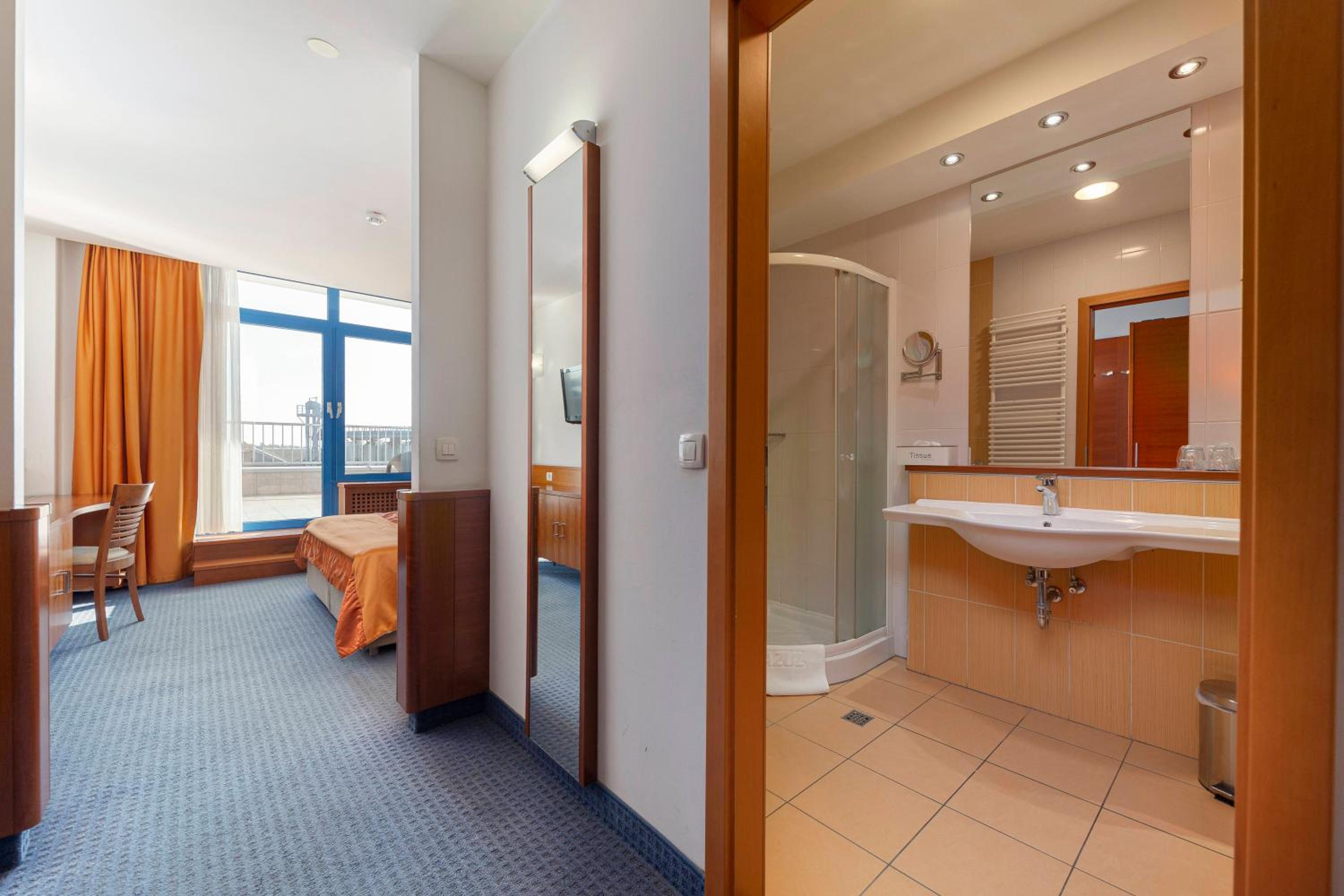 Double Room with Terrace - Photo 17