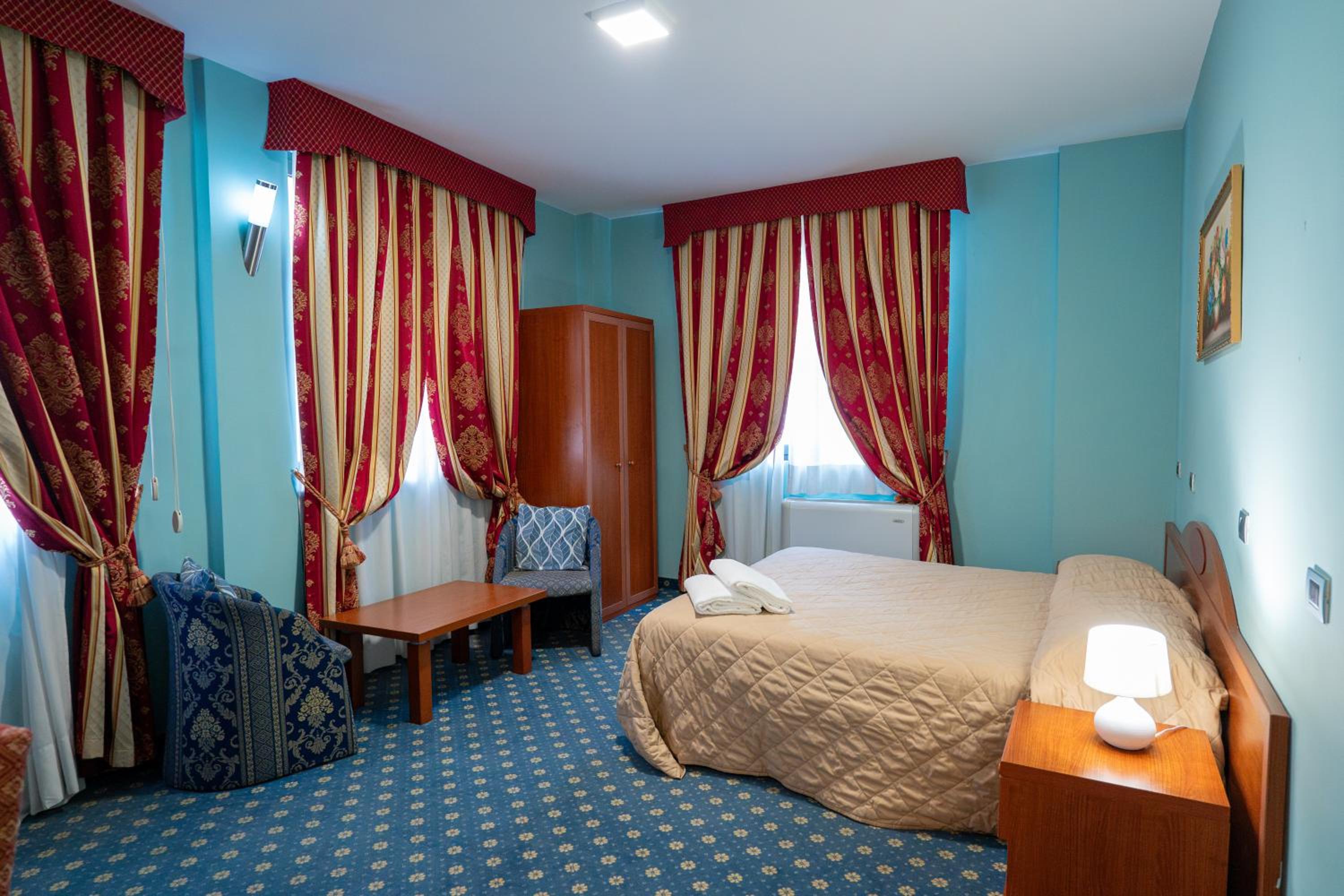 Double Room - Photo 9